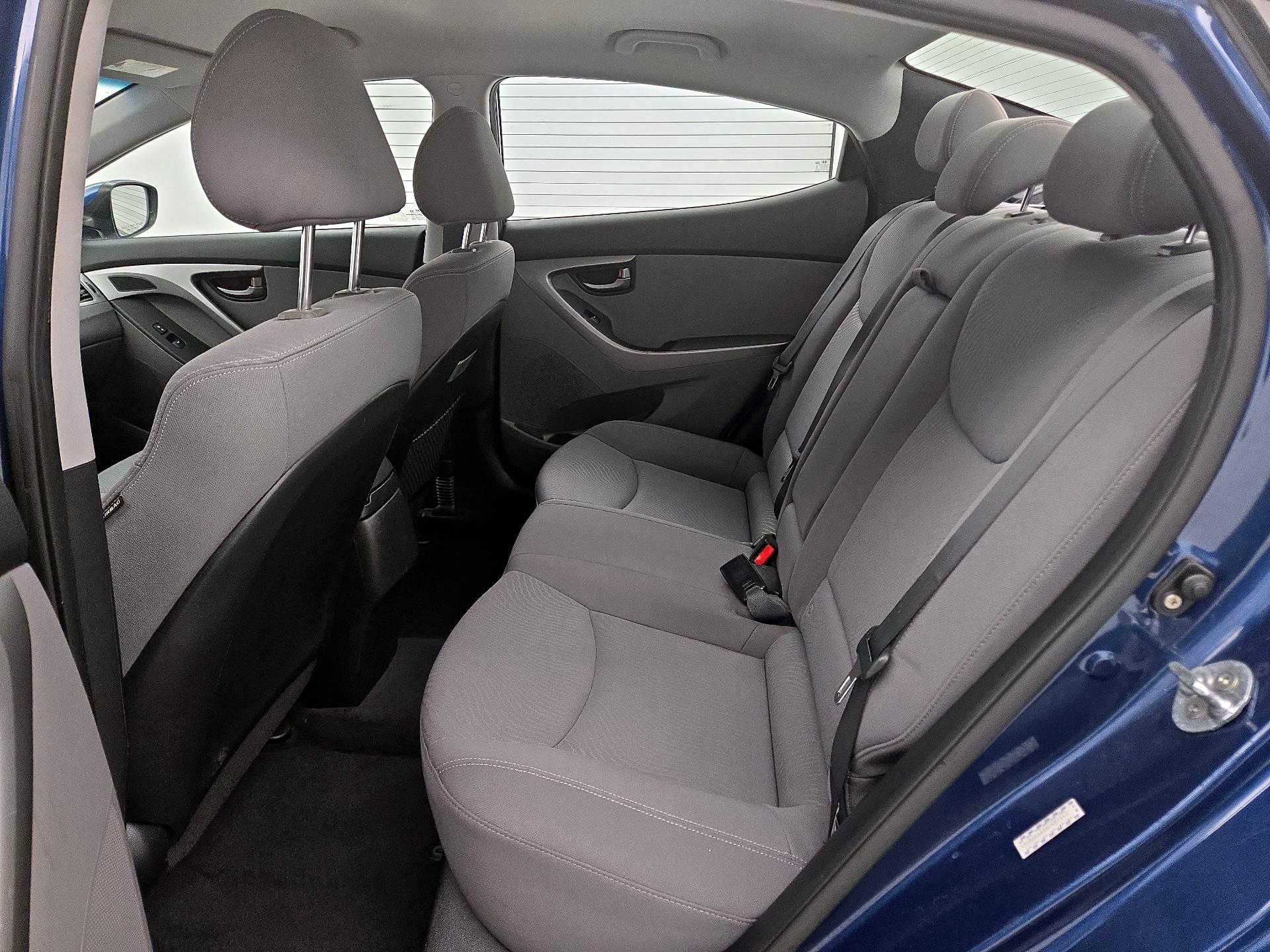 Thumbnail: 2016 Hyundai Elantra - 18