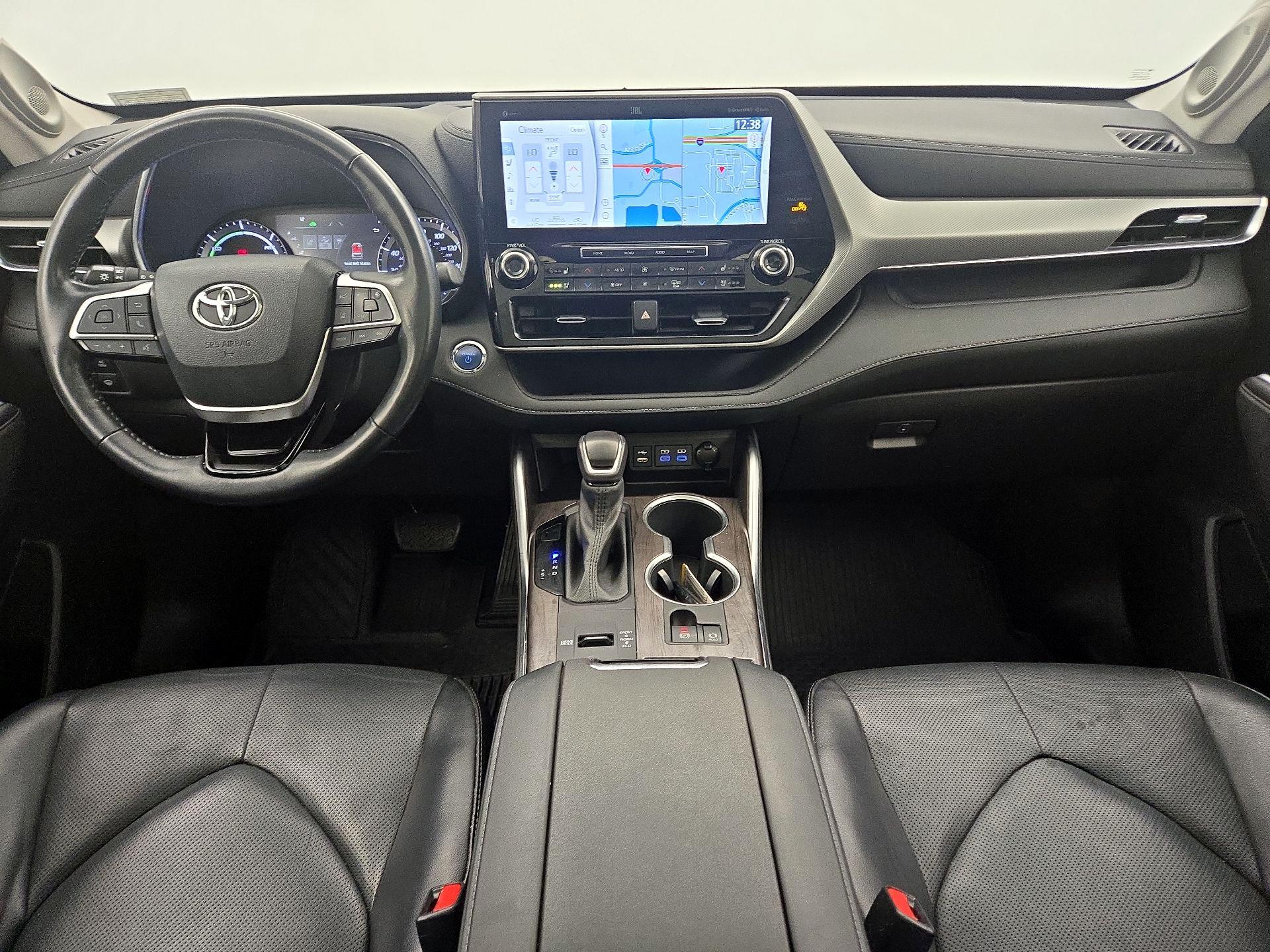 Thumbnail: 2022 Toyota Highlander - 9