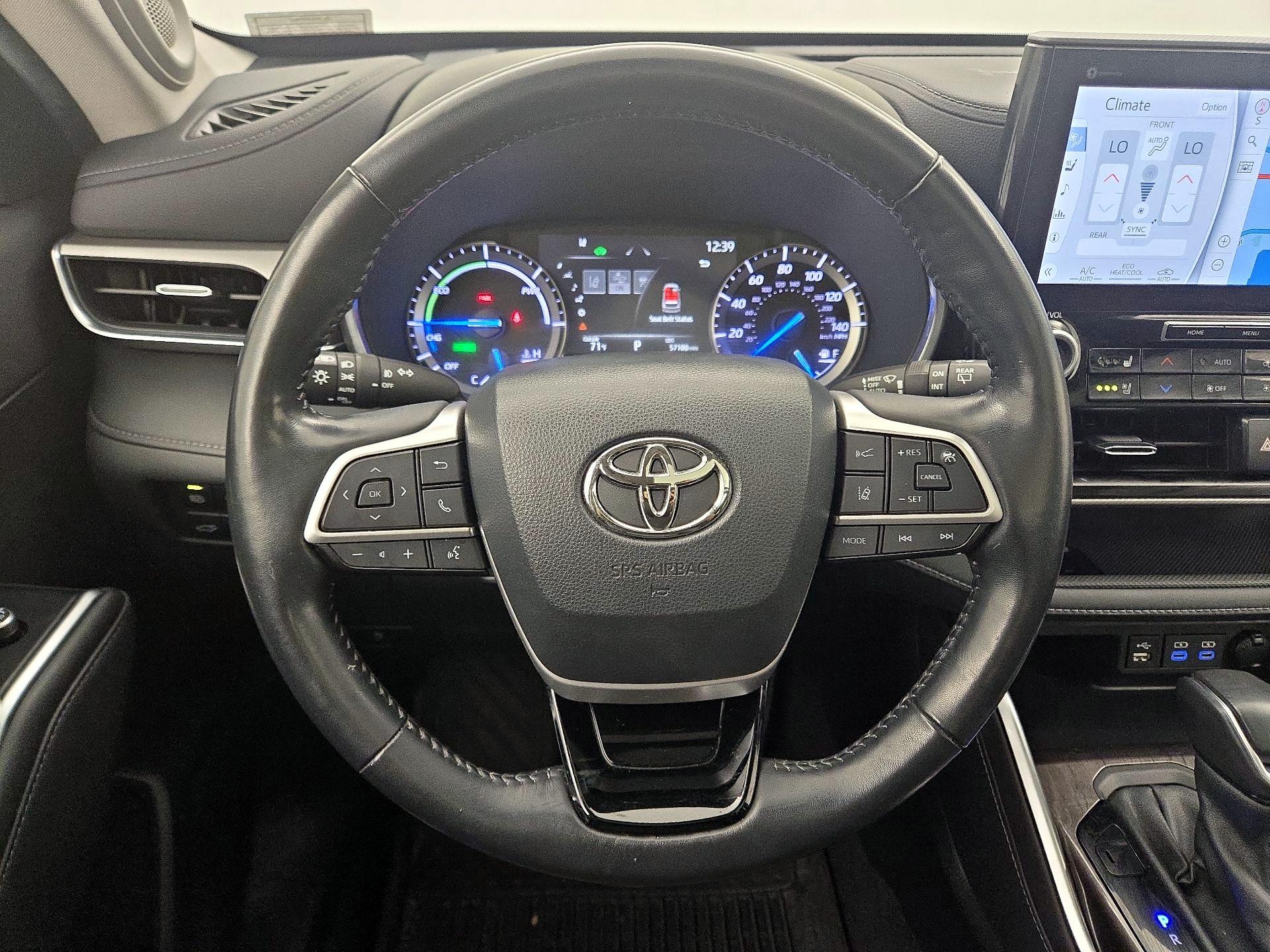 Thumbnail: 2022 Toyota Highlander - 10