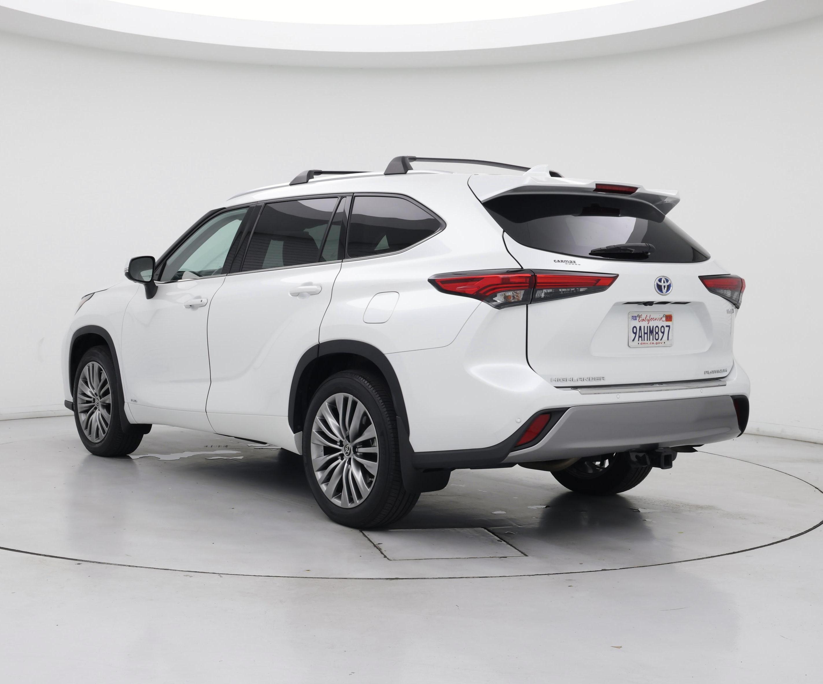 Thumbnail: 2022 Toyota Highlander - 2