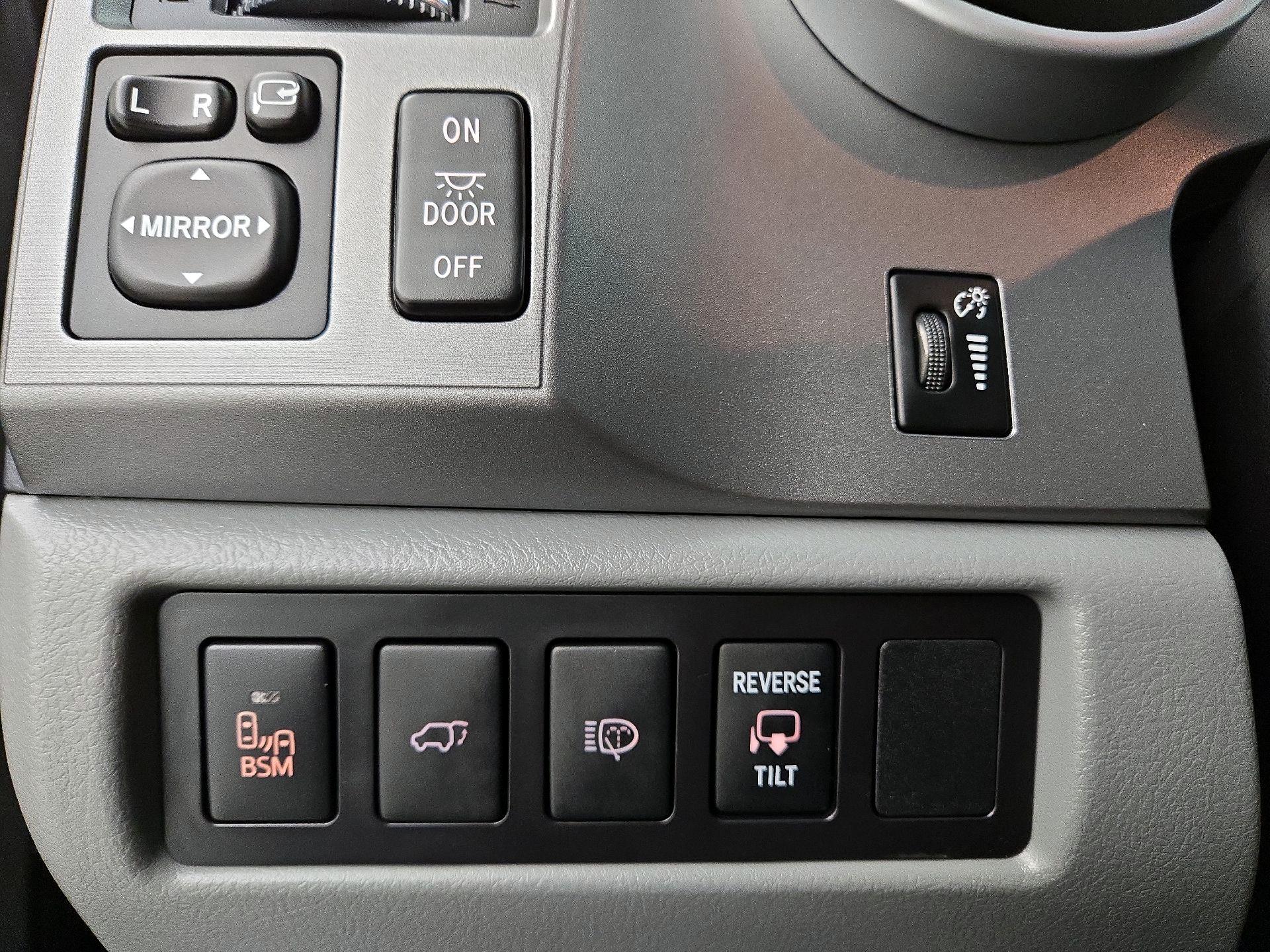 Thumbnail: 2017 Toyota Sequoia - 13