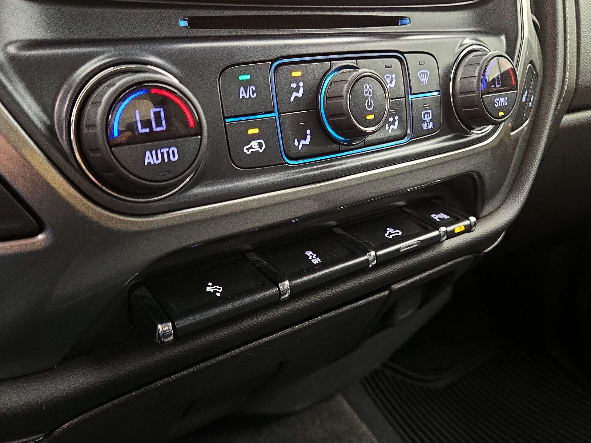 Thumbnail: 2018 Chevrolet Silverado 1500 - 16