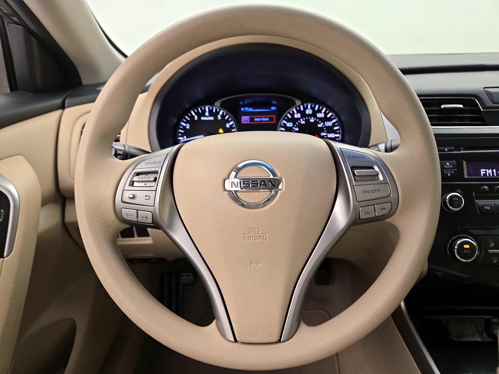 Thumbnail: 2014 Nissan Altima - 10