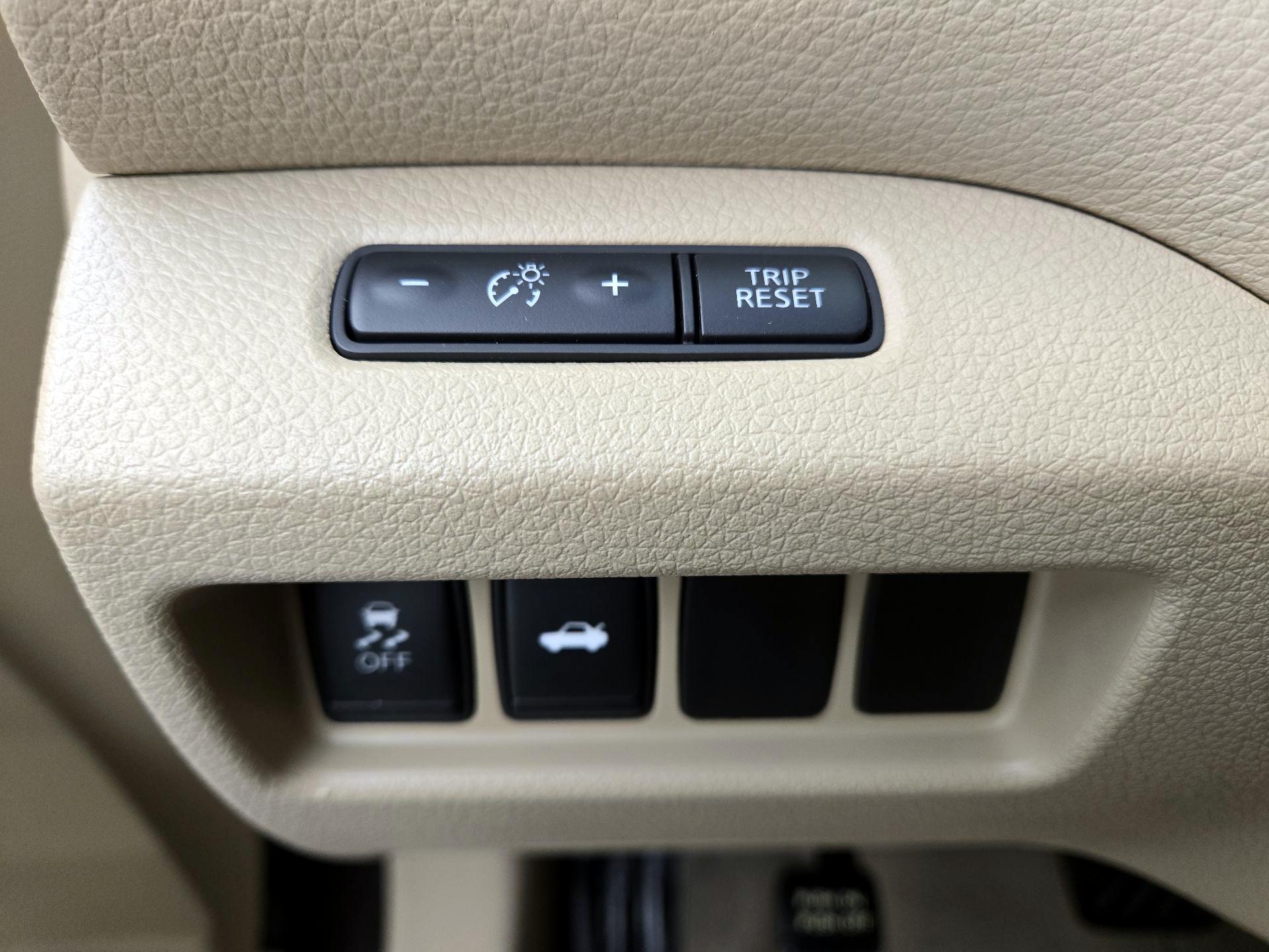 Thumbnail: 2014 Nissan Altima - 13