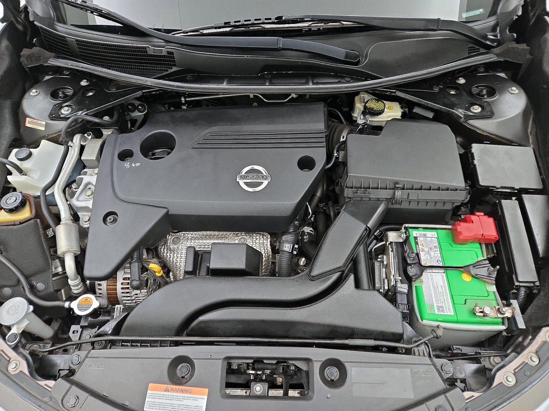 Thumbnail: 2014 Nissan Altima - 19