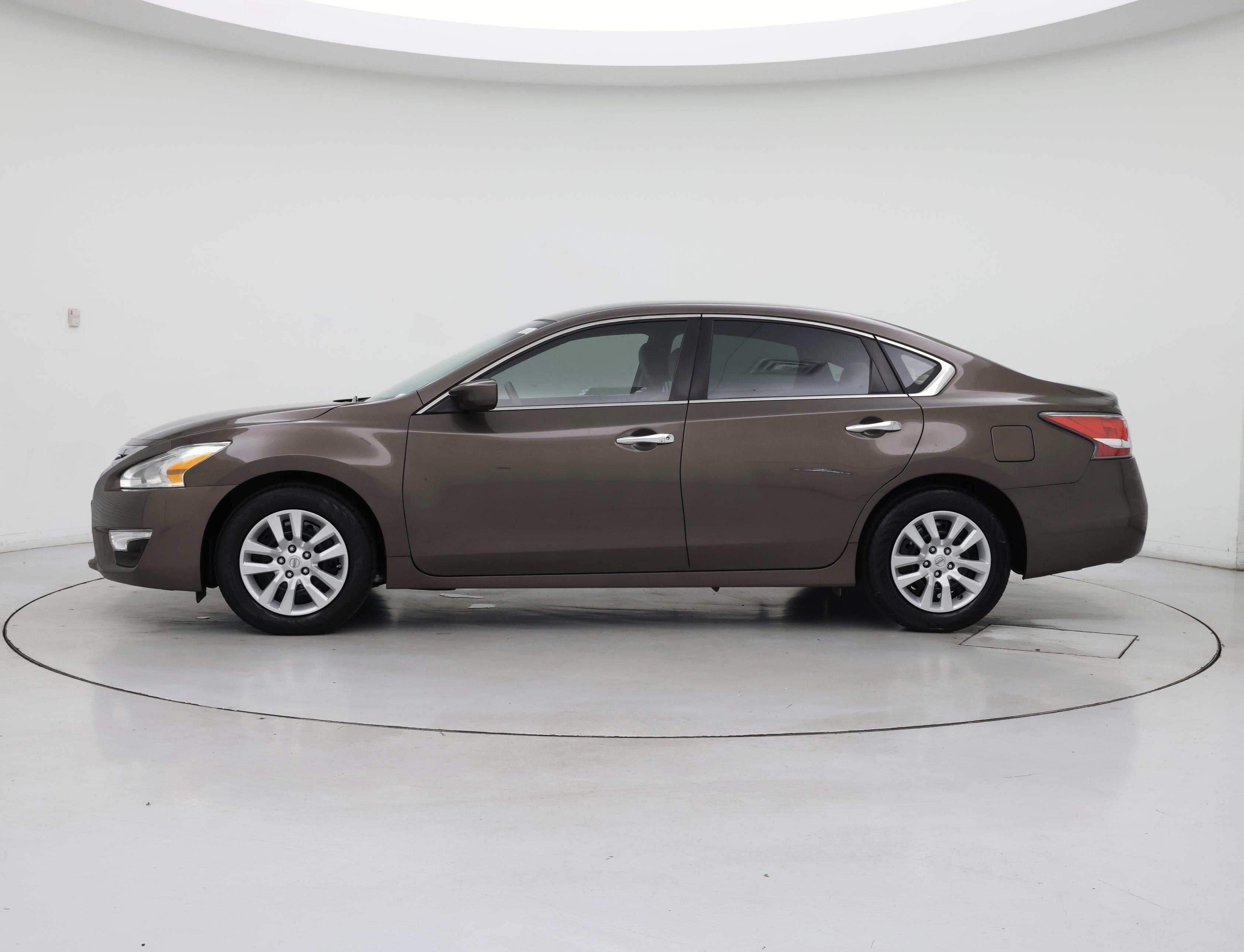 Thumbnail: 2014 Nissan Altima - 3