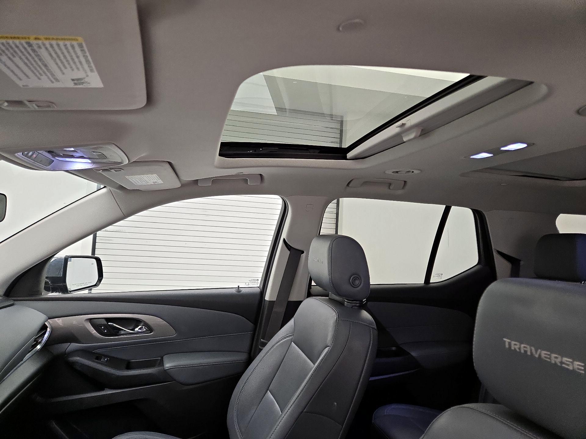 Thumbnail: 2020 Chevrolet Traverse - 19
