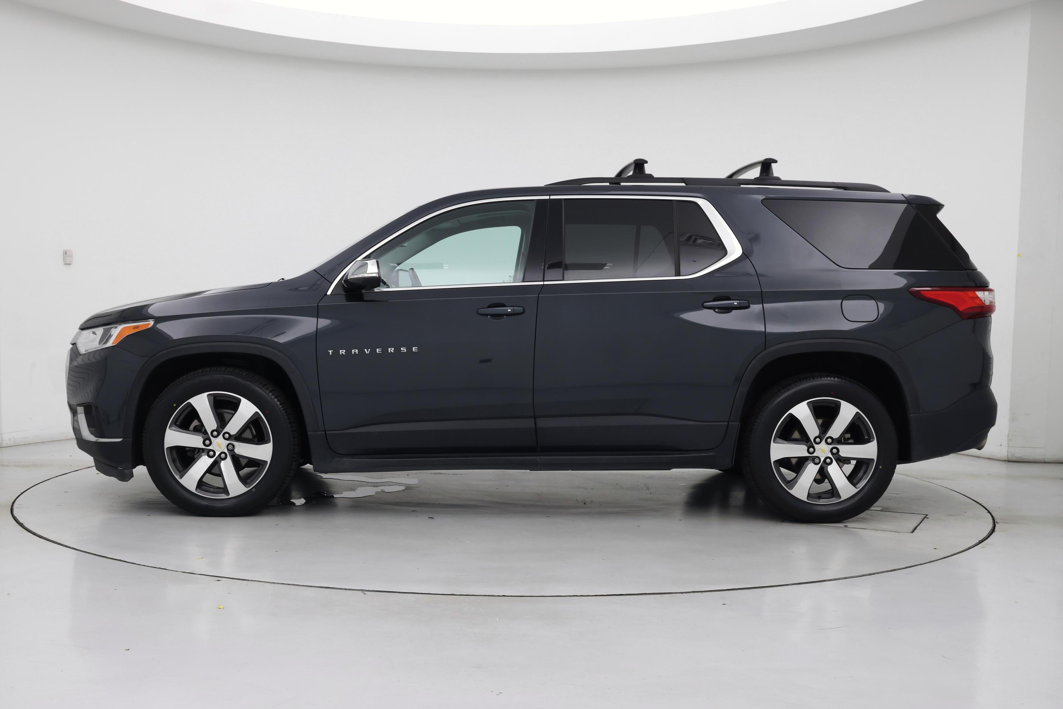 Thumbnail: 2020 Chevrolet Traverse - 3