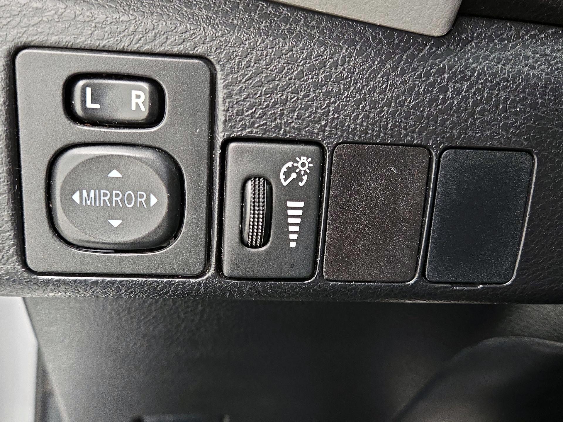 Thumbnail: 2016 Toyota Corolla - 13
