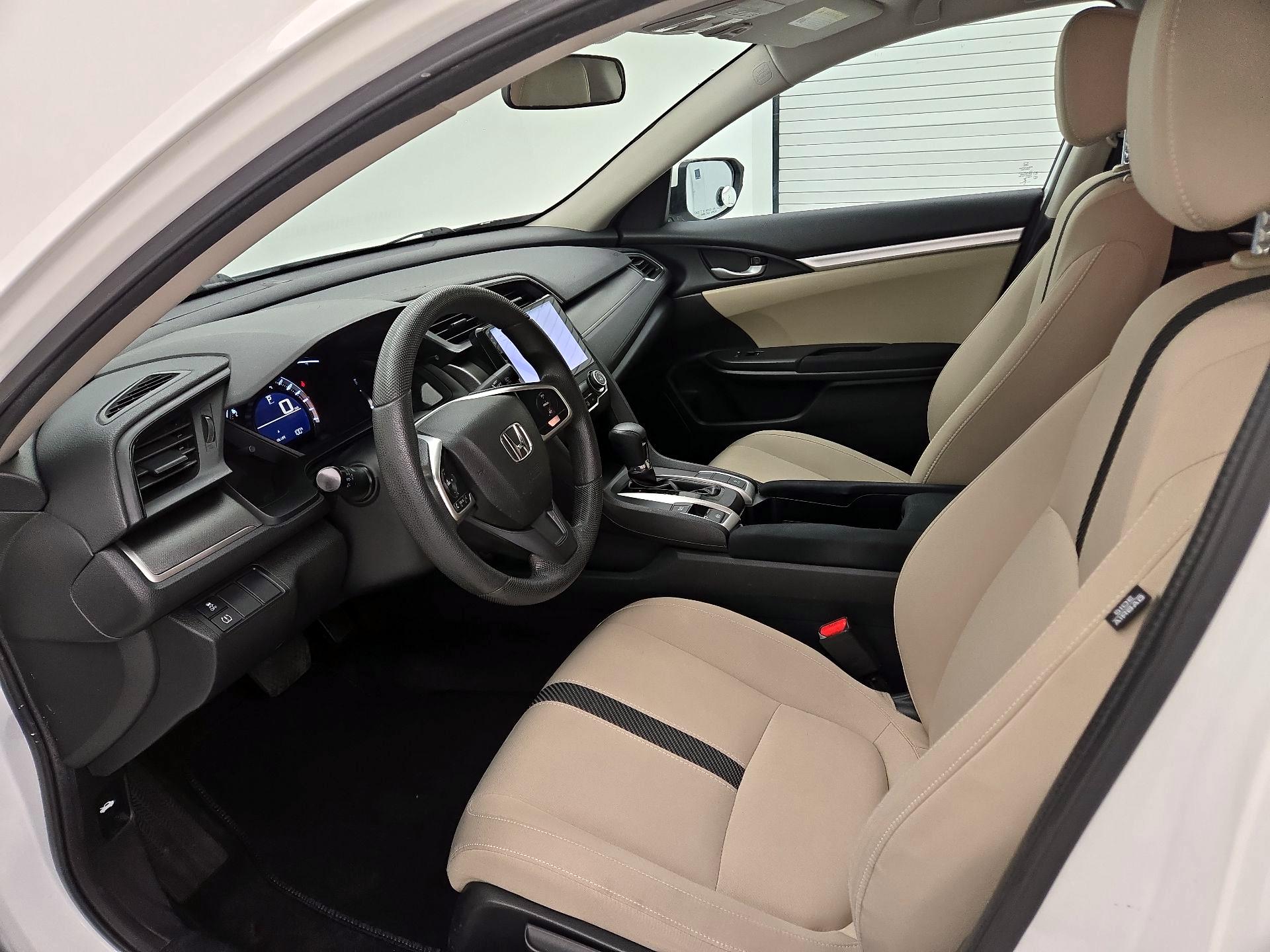 Thumbnail: 2016 Honda Civic - 11
