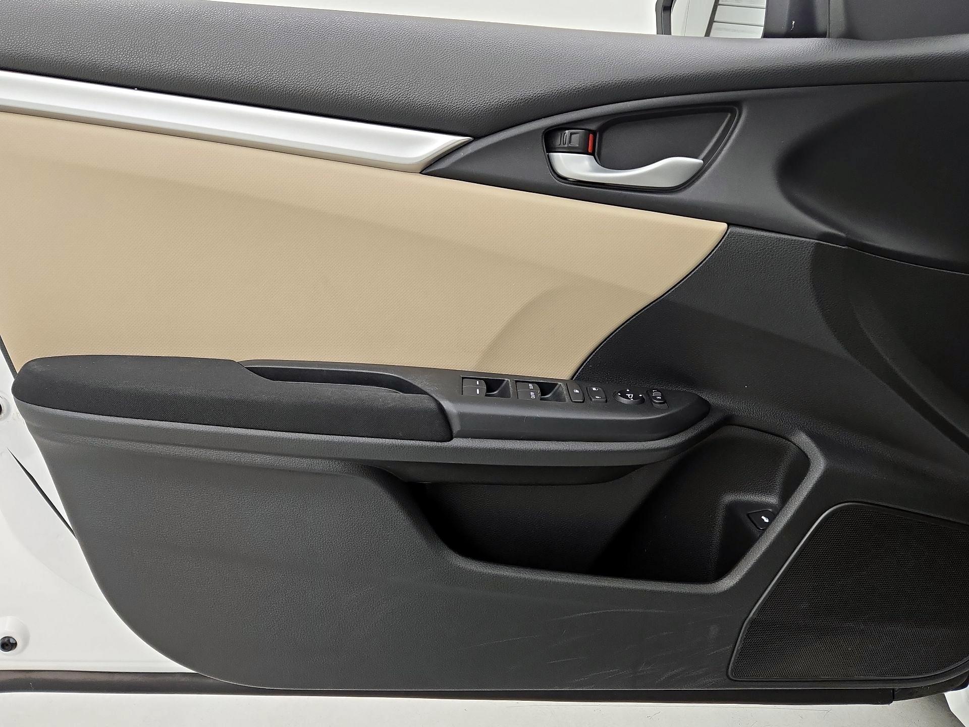 Thumbnail: 2016 Honda Civic - 12