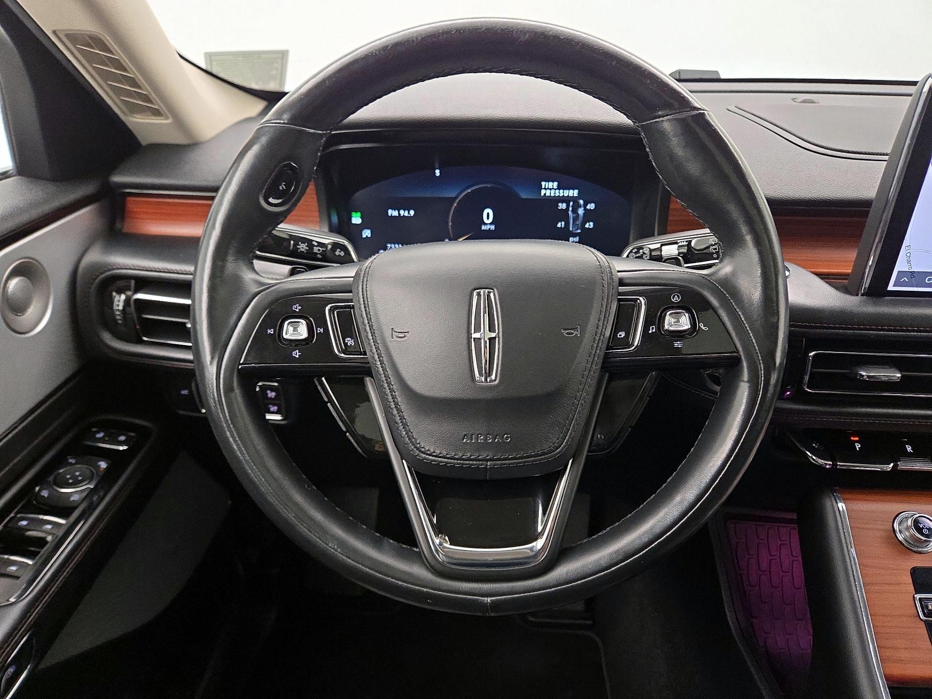 Thumbnail: 2020 Lincoln Aviator - 10