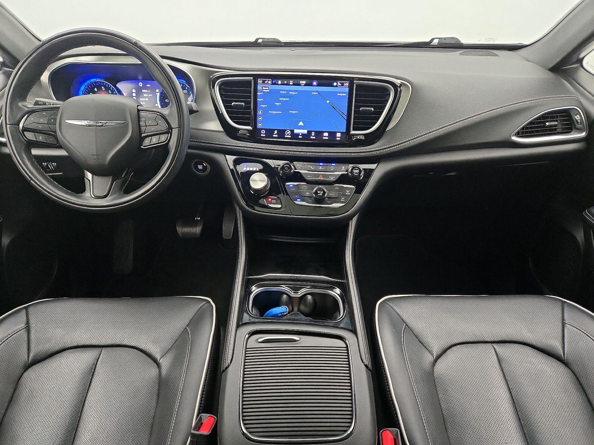Thumbnail: 2022 Chrysler Pacifica - 9