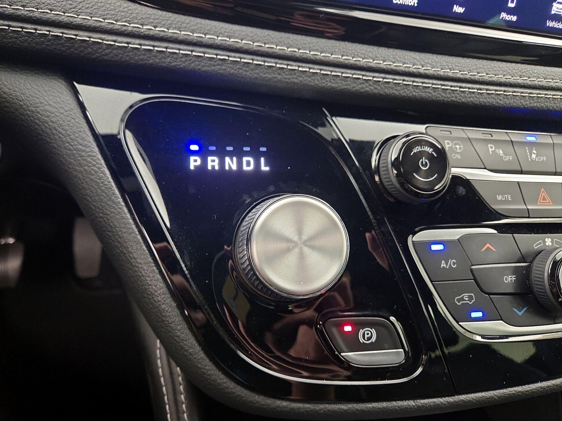 Thumbnail: 2022 Chrysler Pacifica - 18