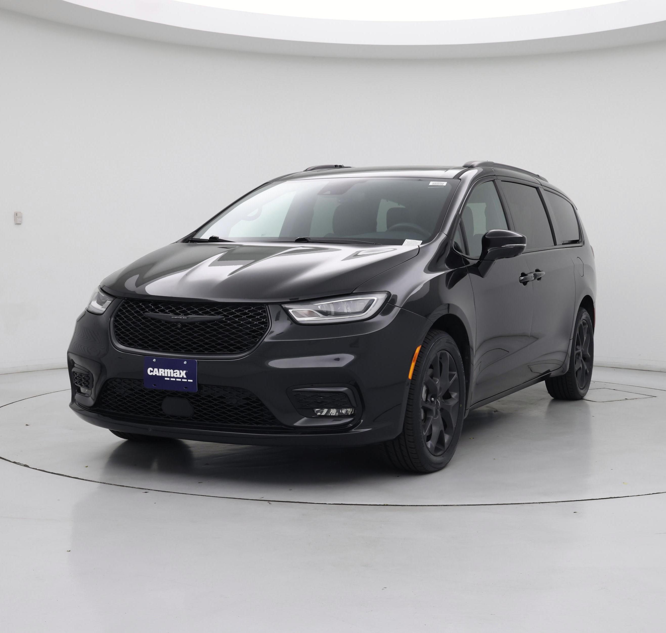 Thumbnail: 2022 Chrysler Pacifica - 4
