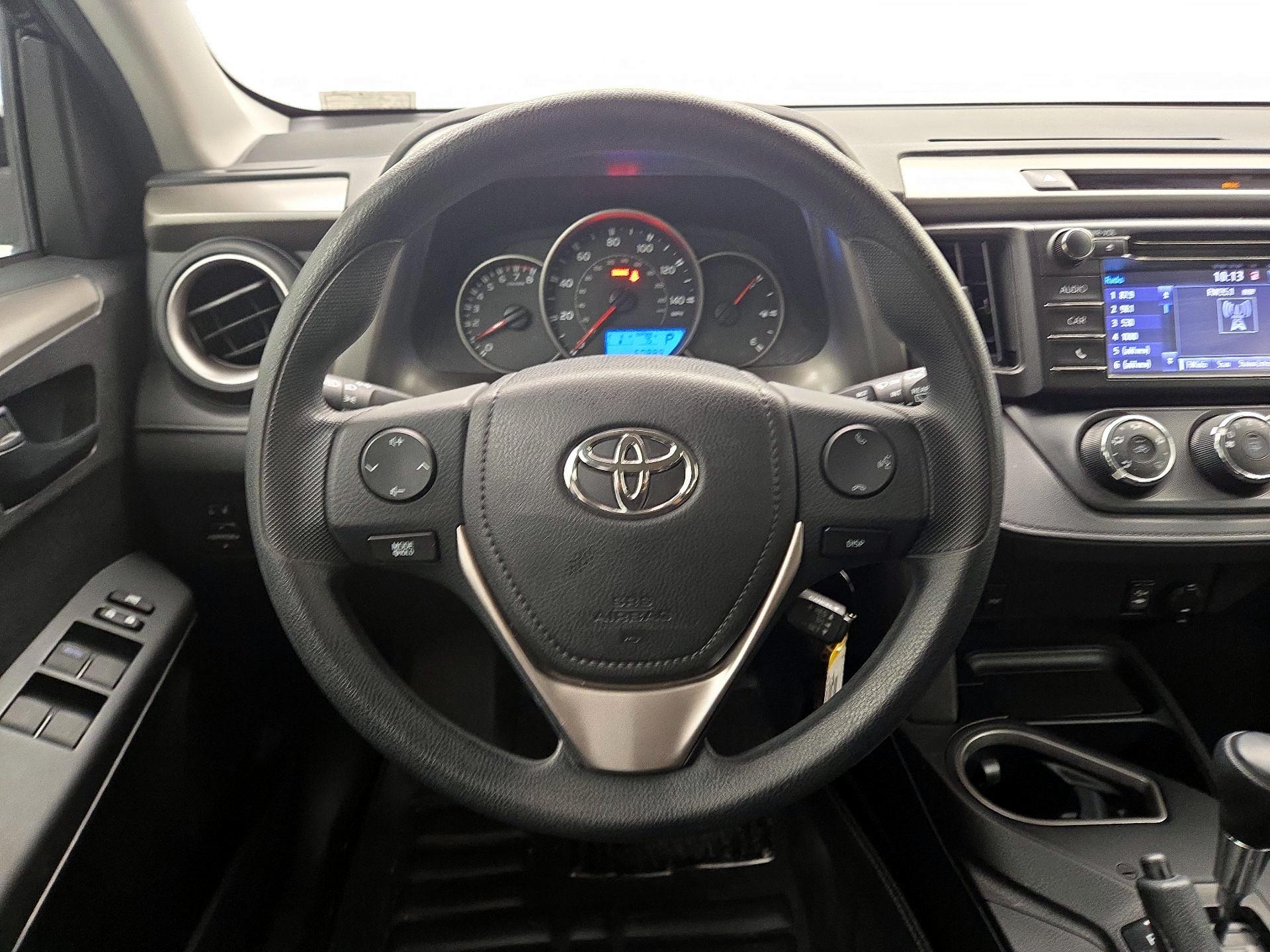 Thumbnail: 2016 Toyota RAV4 - 10