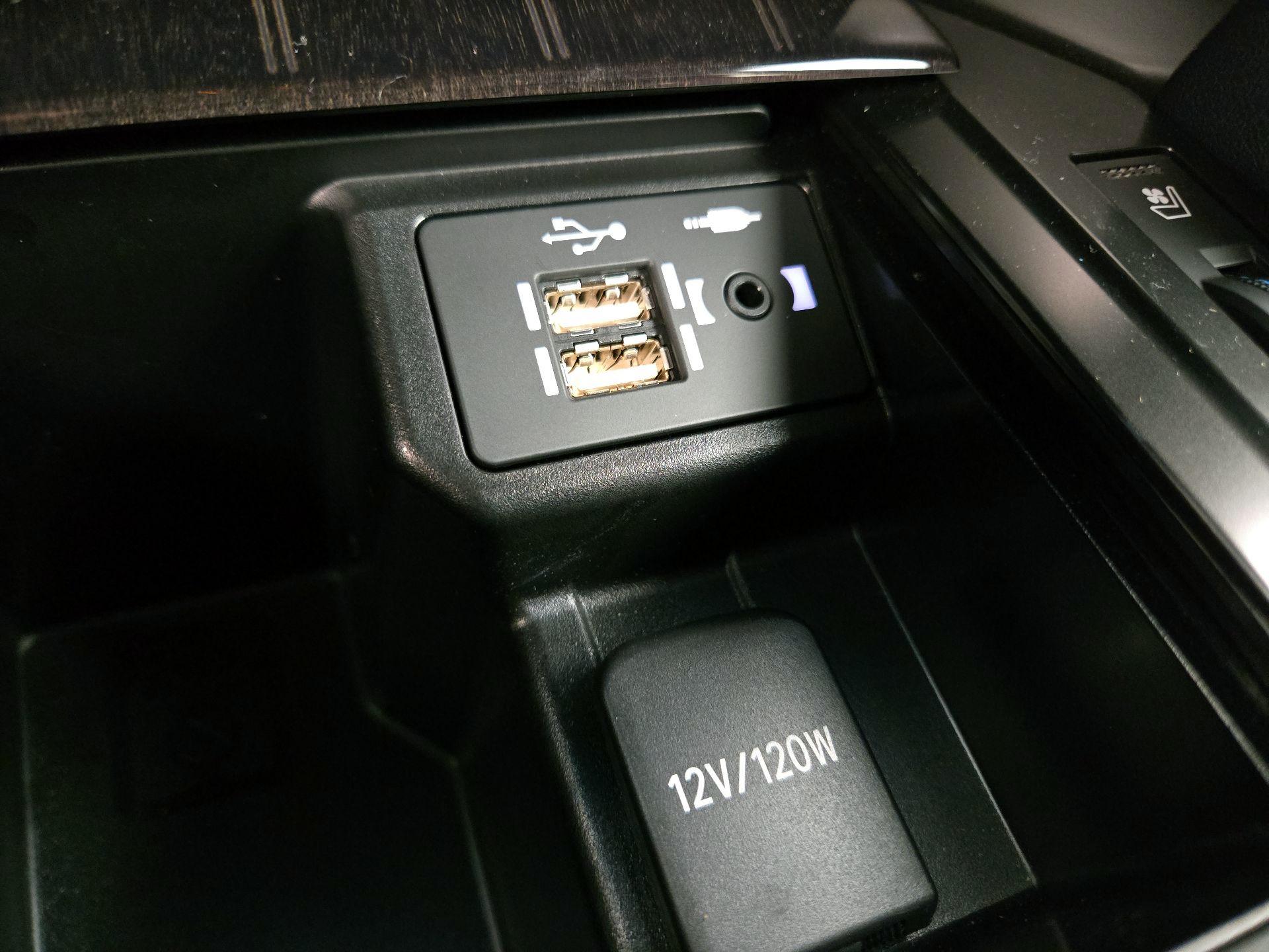 Thumbnail: 2023 Lexus GX - 19