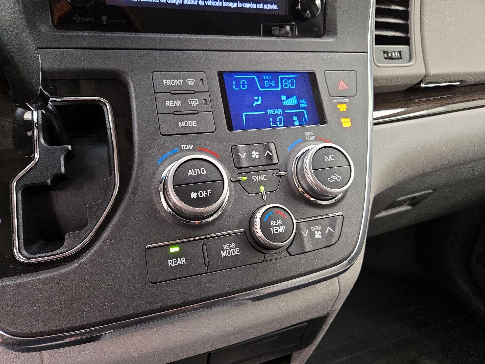 Thumbnail: 2015 Toyota Sienna - 16