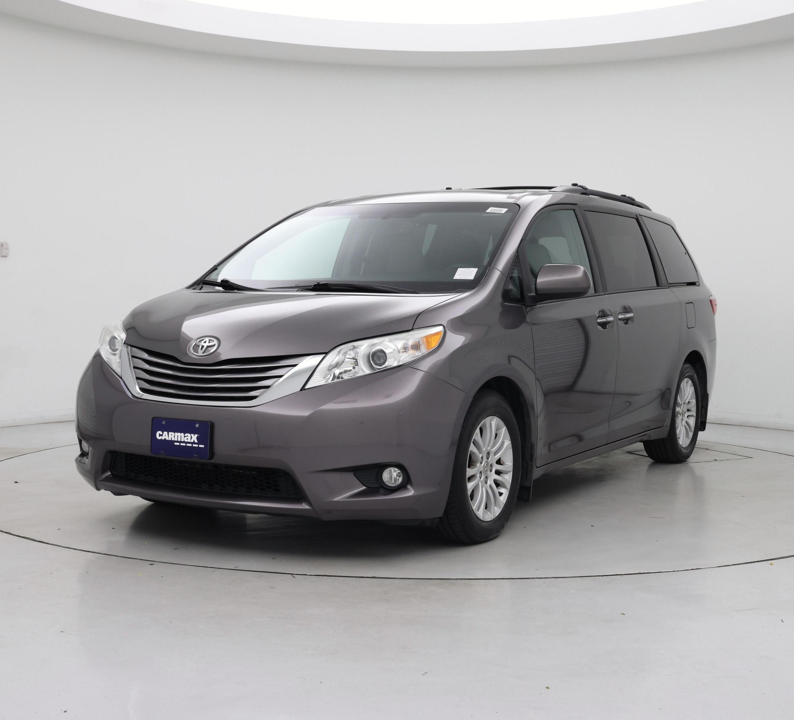 Thumbnail: 2015 Toyota Sienna - 4