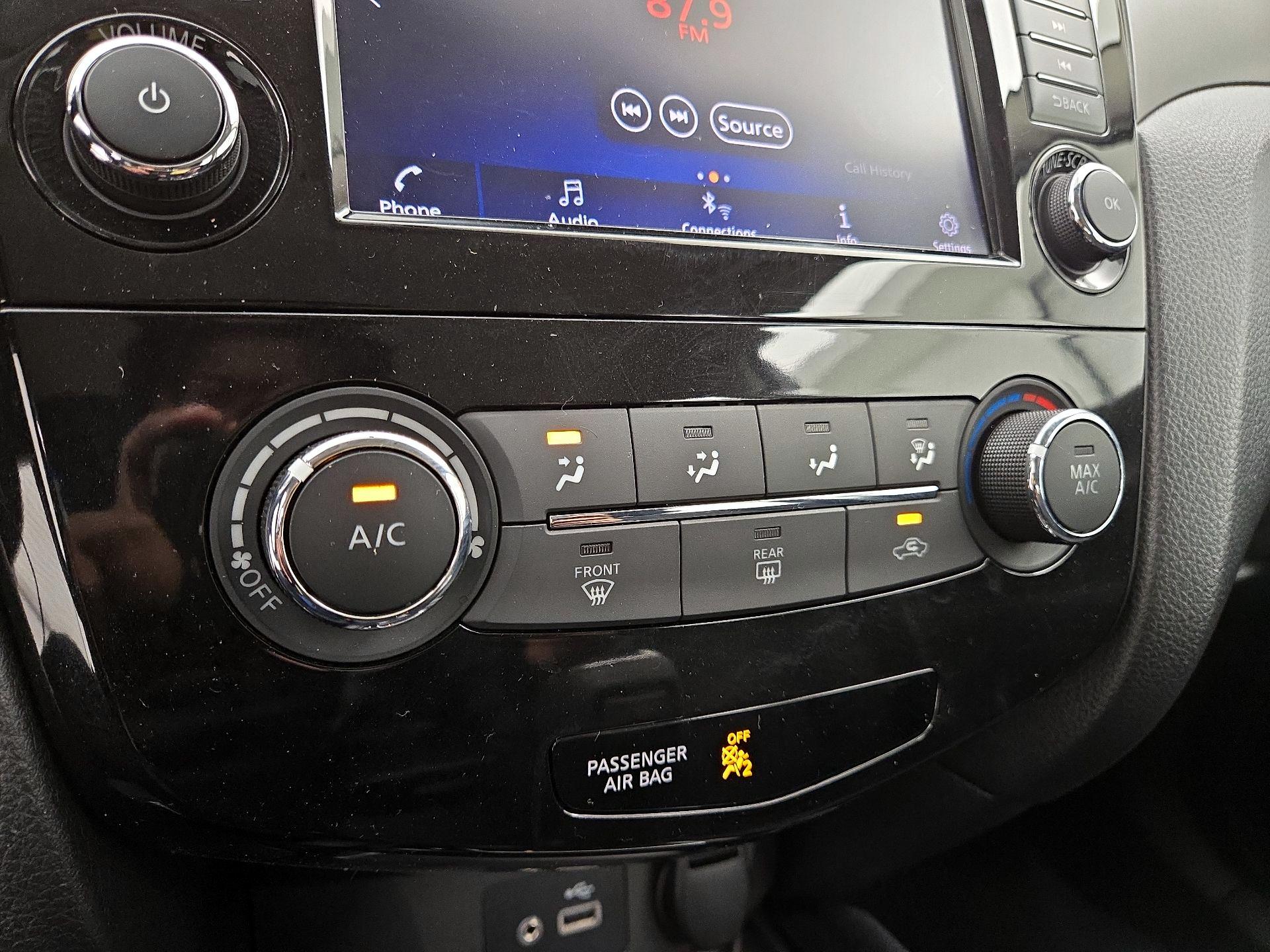 Thumbnail: 2019 Nissan Rogue Sport - 16
