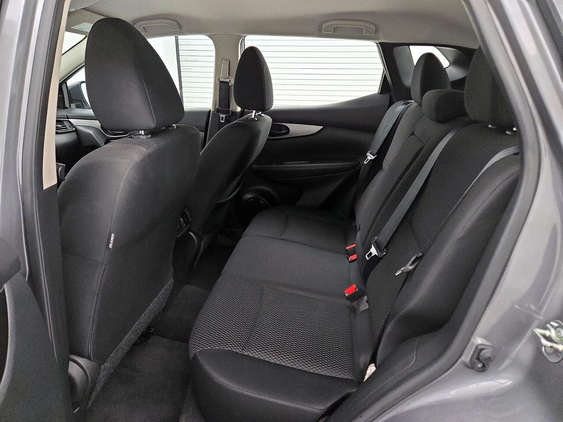 Thumbnail: 2019 Nissan Rogue Sport - 18