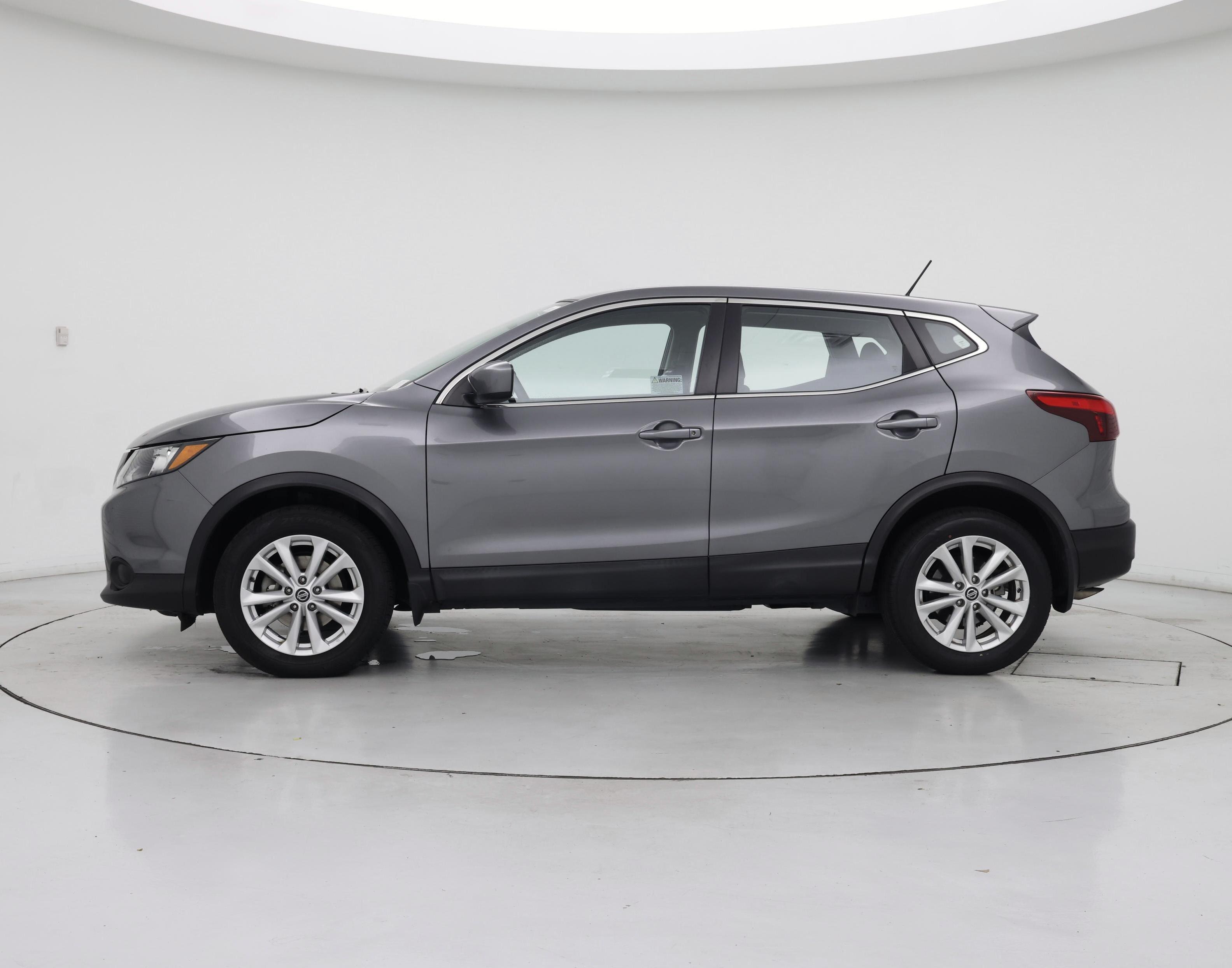 Thumbnail: 2019 Nissan Rogue Sport - 3