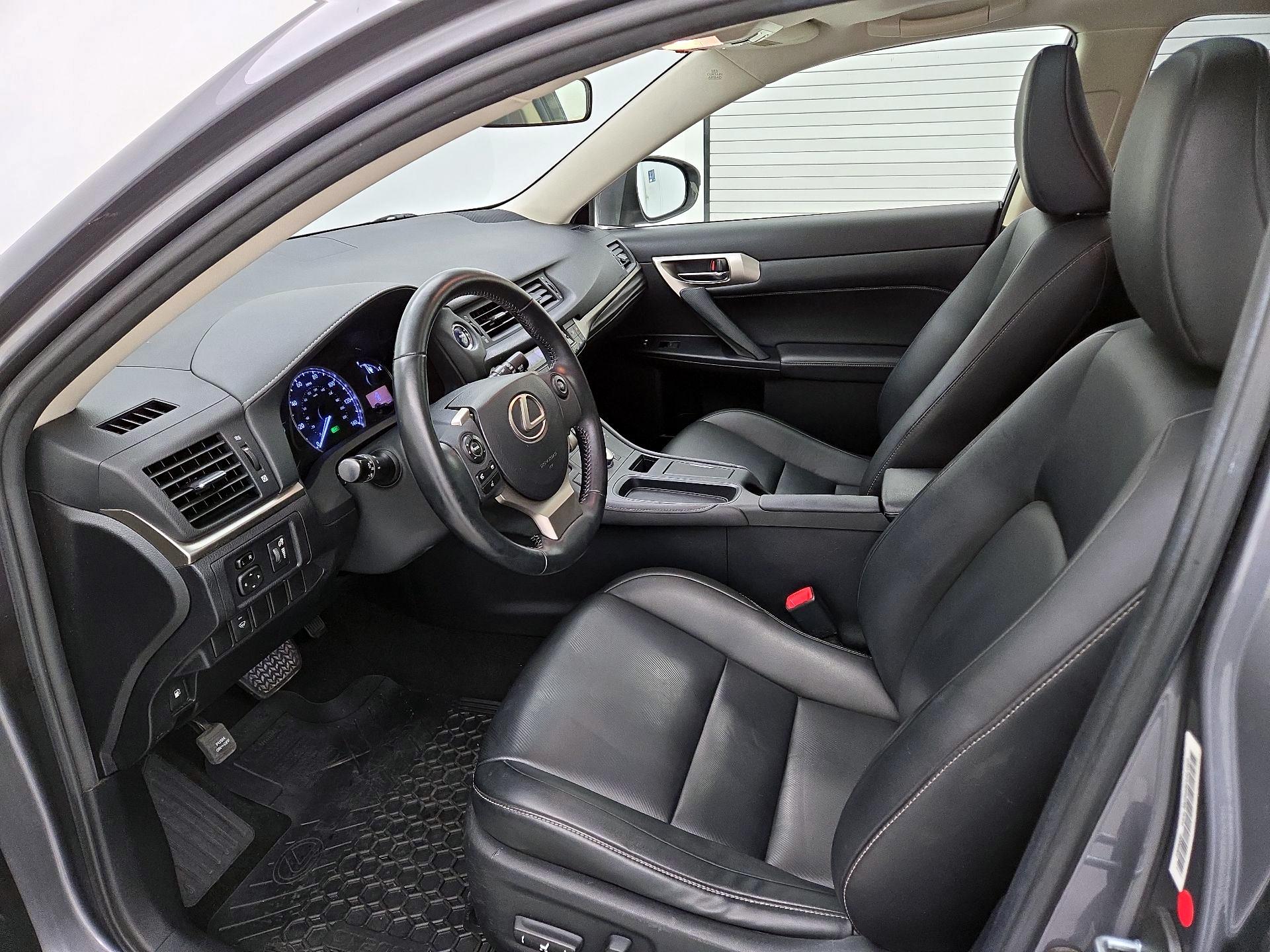 Thumbnail: 2014 Lexus CT - 11