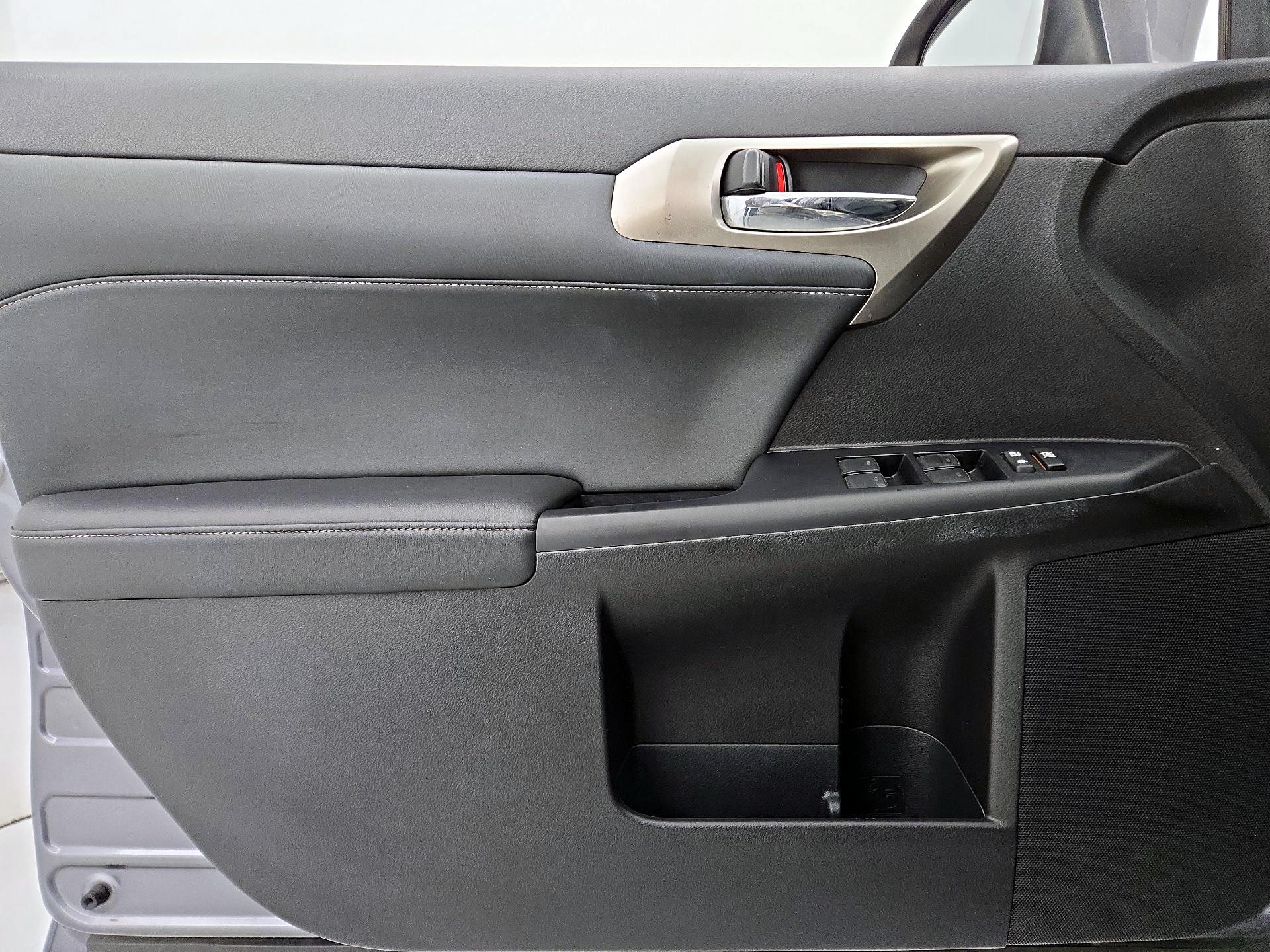 Thumbnail: 2014 Lexus CT - 12