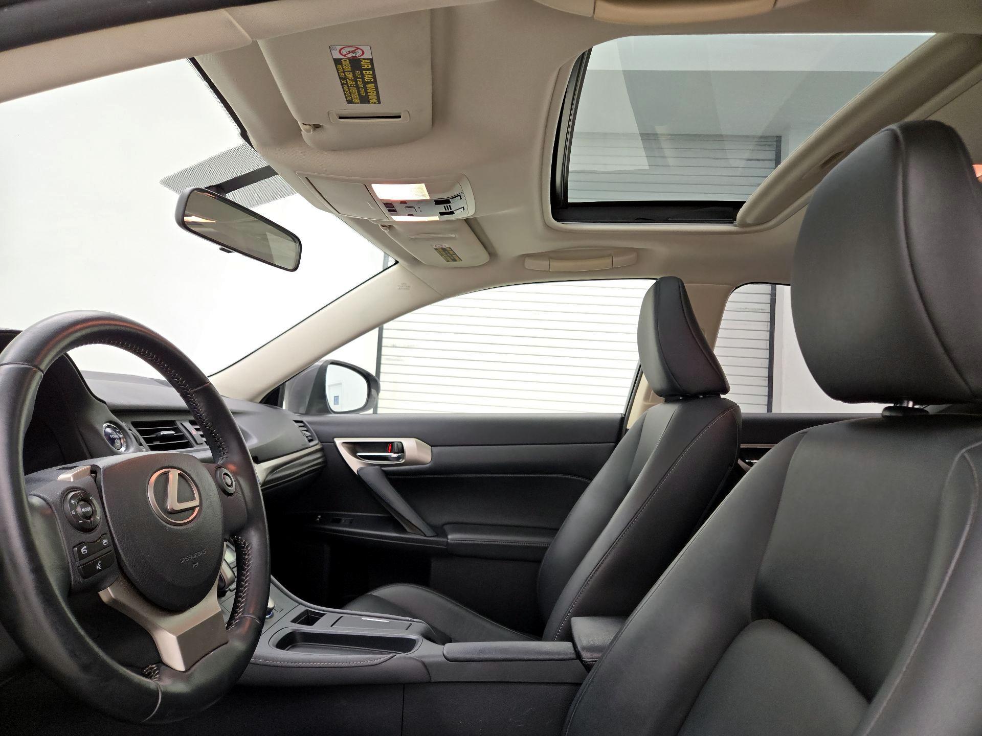 Thumbnail: 2014 Lexus CT - 18