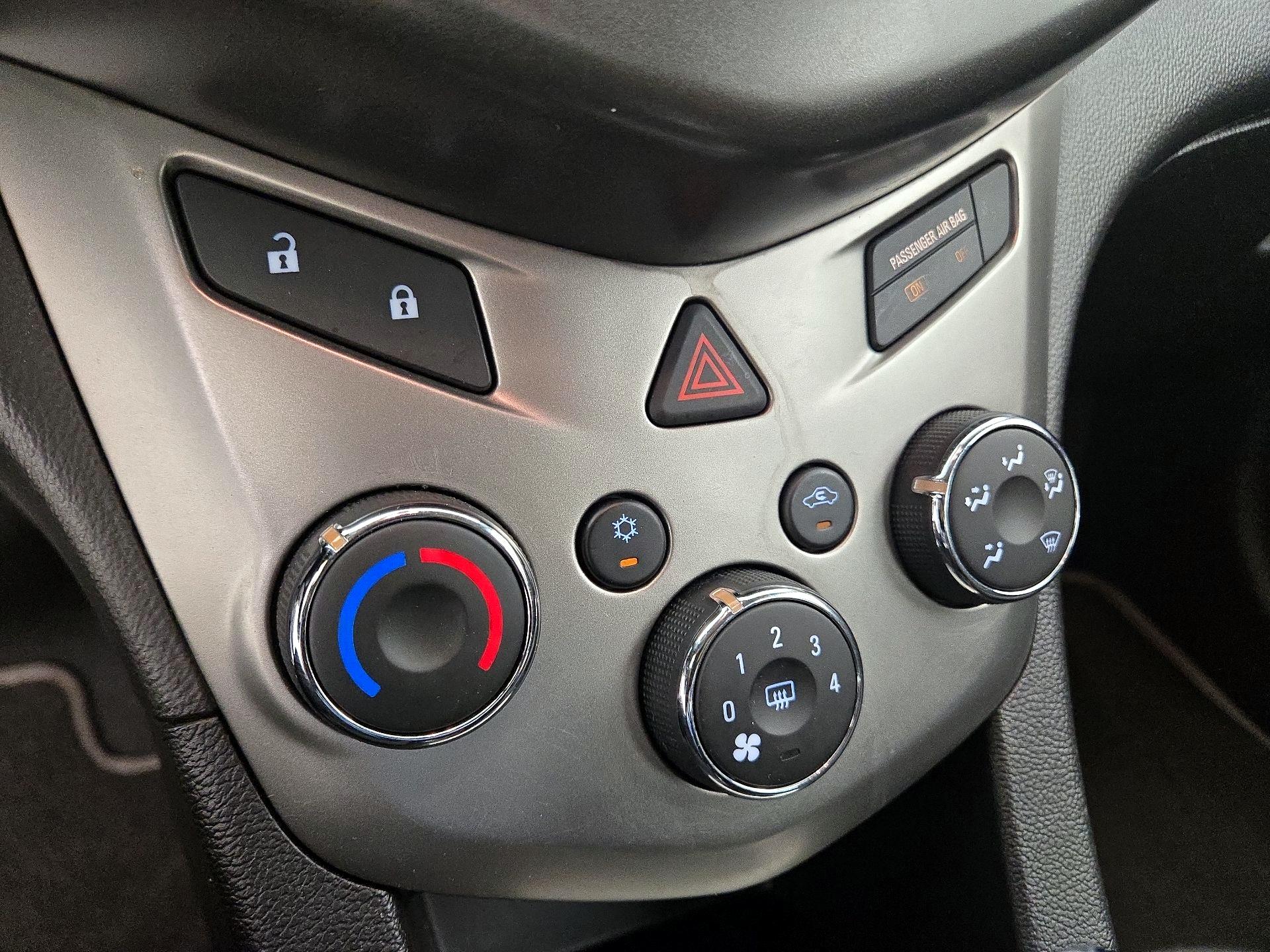 Thumbnail: 2015 Chevrolet Sonic - 15