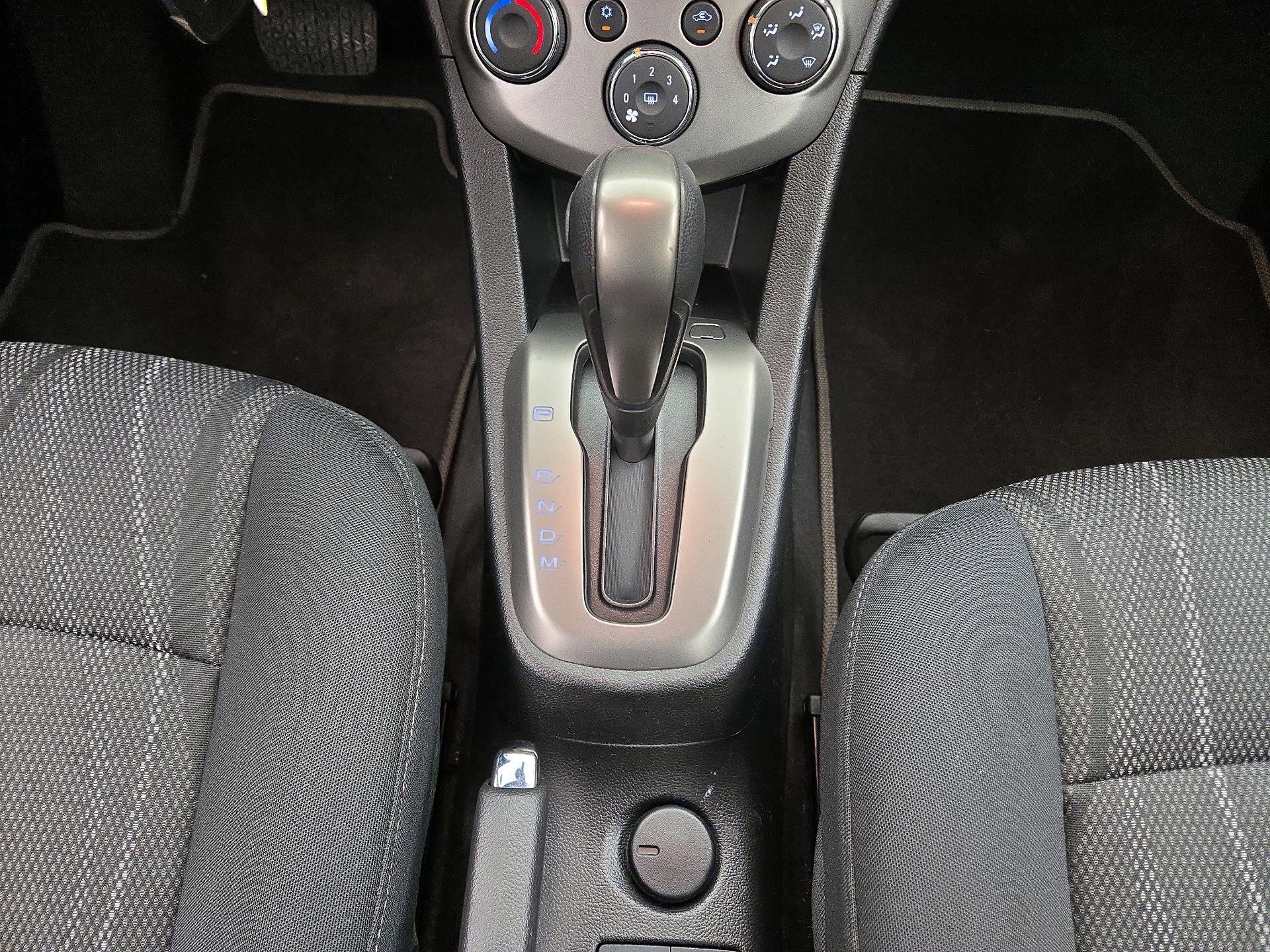 Thumbnail: 2015 Chevrolet Sonic - 16