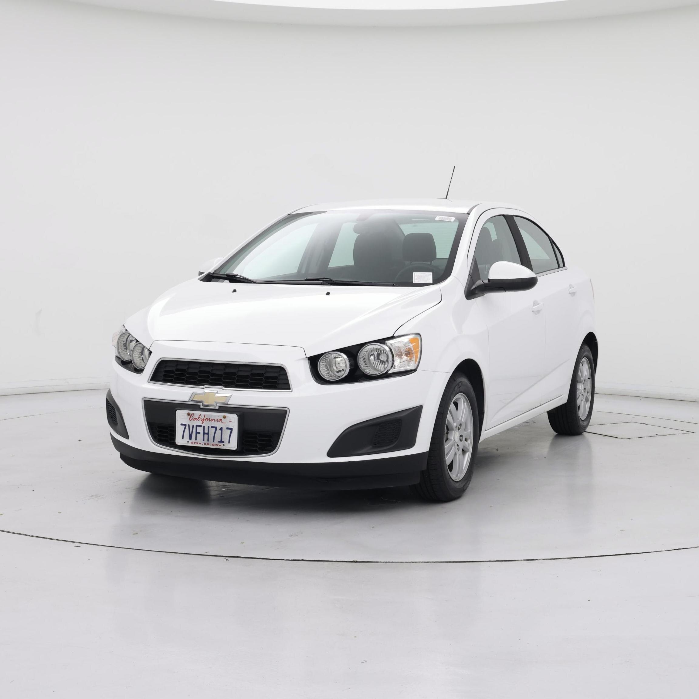 Thumbnail: 2015 Chevrolet Sonic - 4