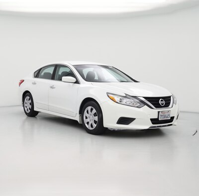 White 2017 Nissan Altima S