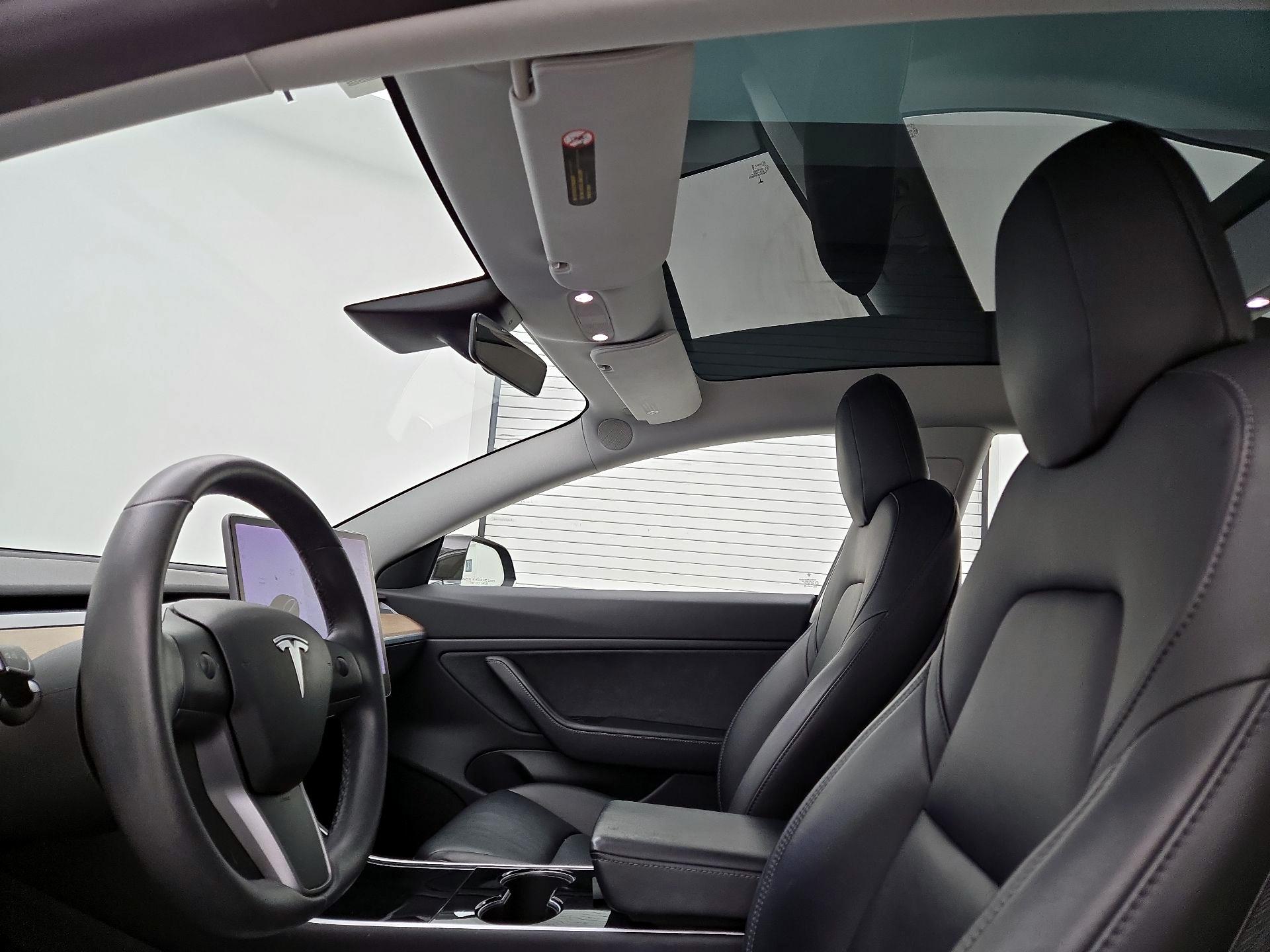 Thumbnail: 2019 Tesla Model 3 - 19