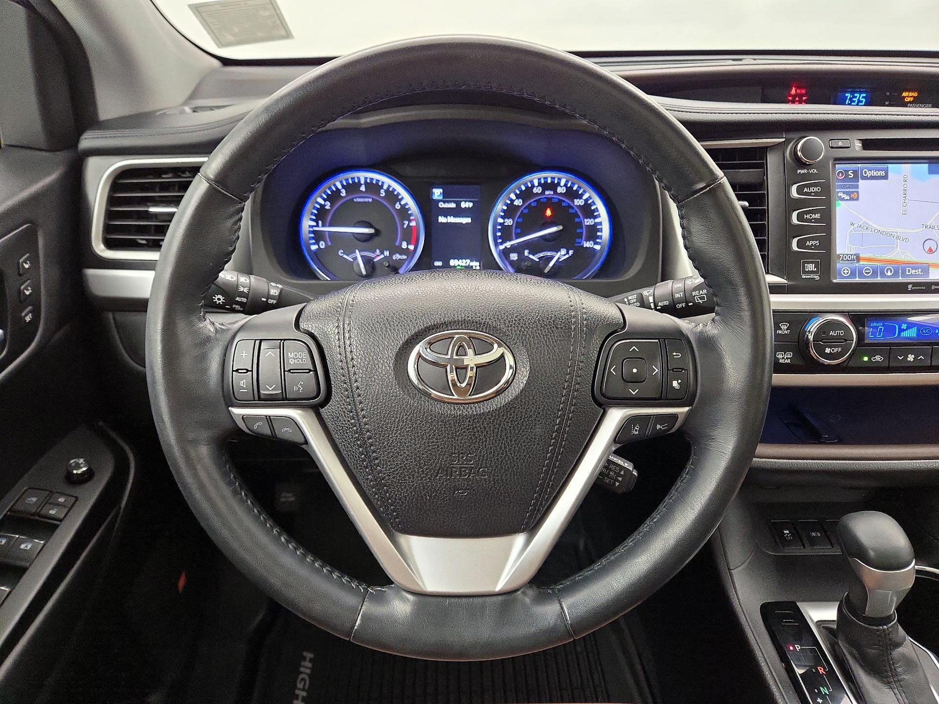 Thumbnail: 2018 Toyota Highlander - 10
