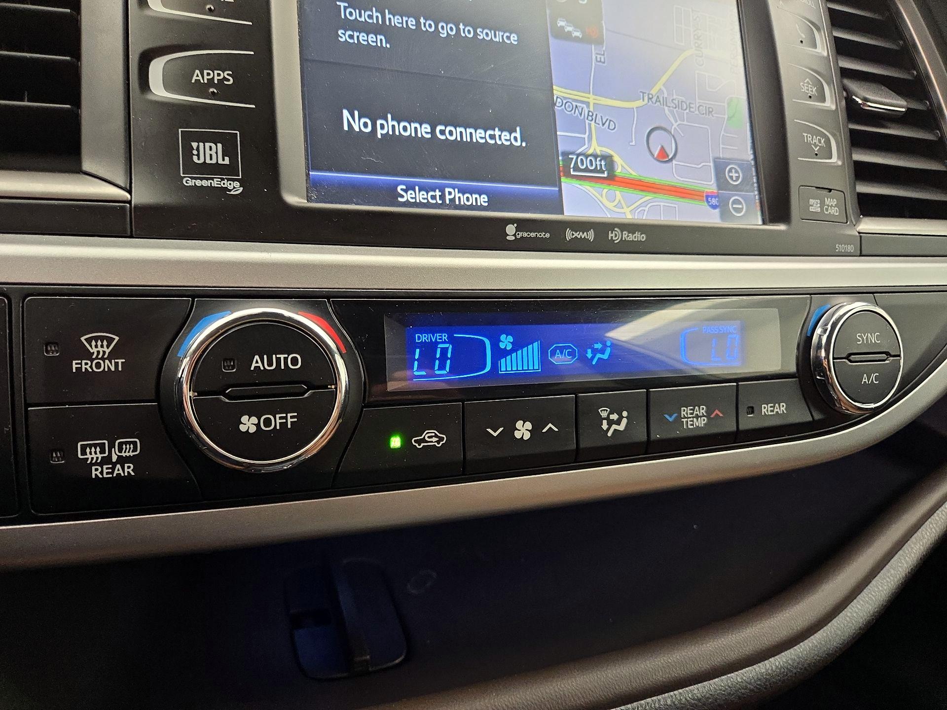 Thumbnail: 2018 Toyota Highlander - 17