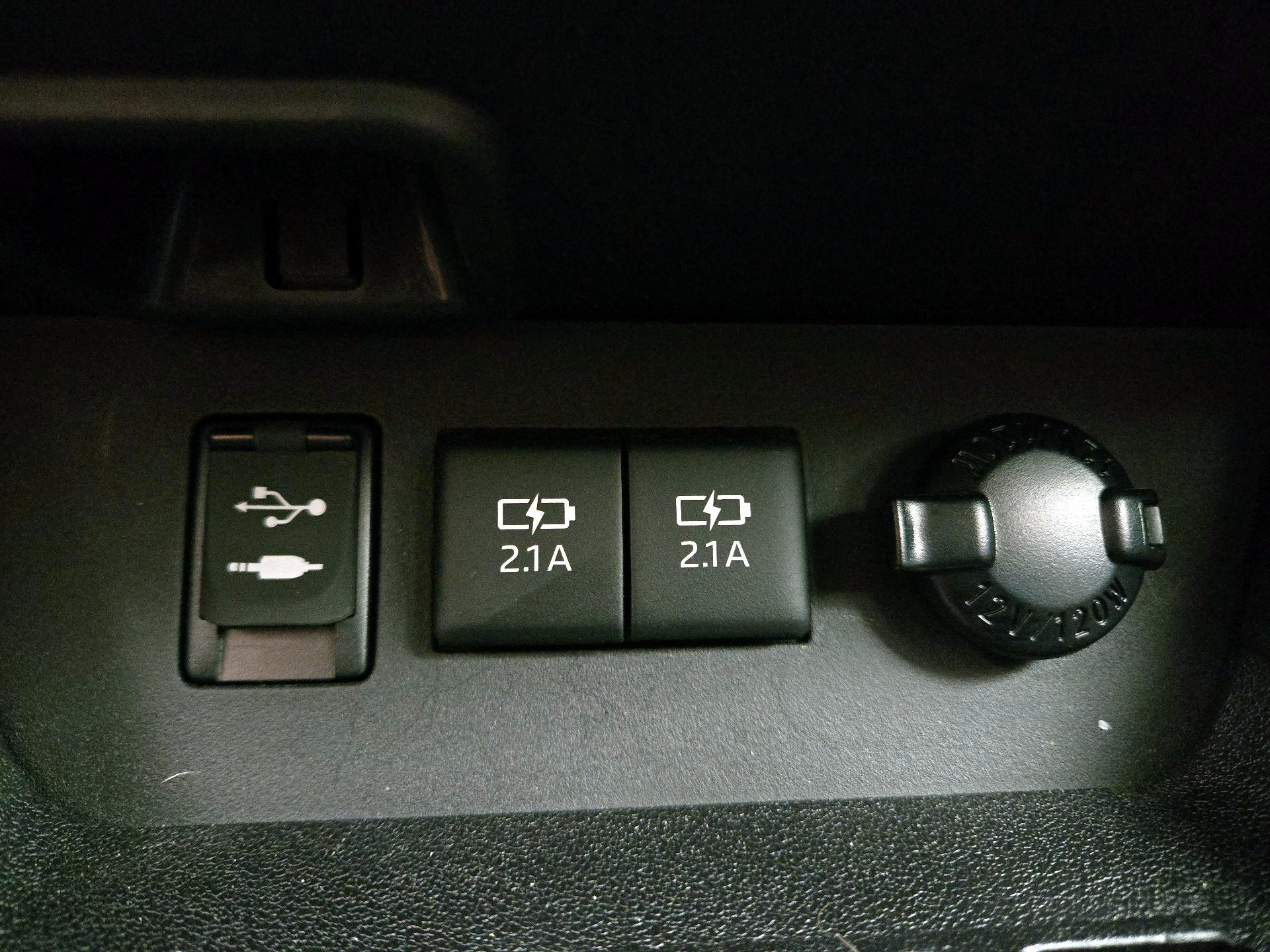 Thumbnail: 2018 Toyota Highlander - 19