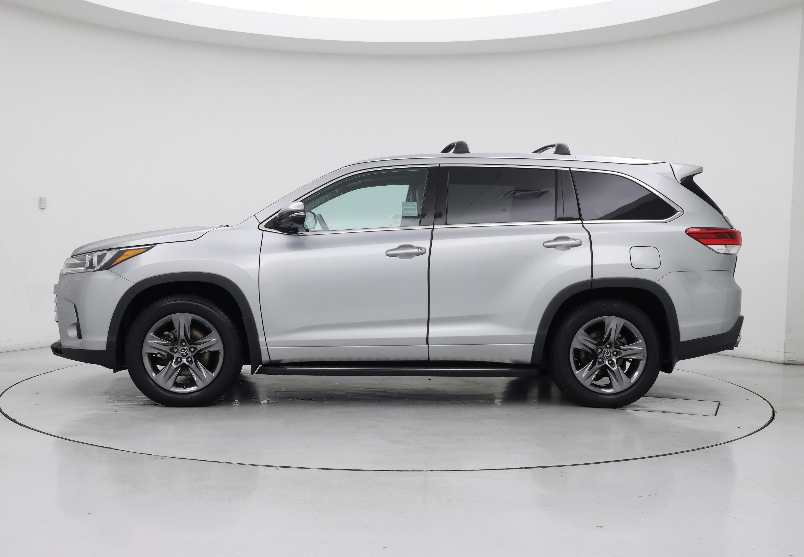 Thumbnail: 2018 Toyota Highlander - 3