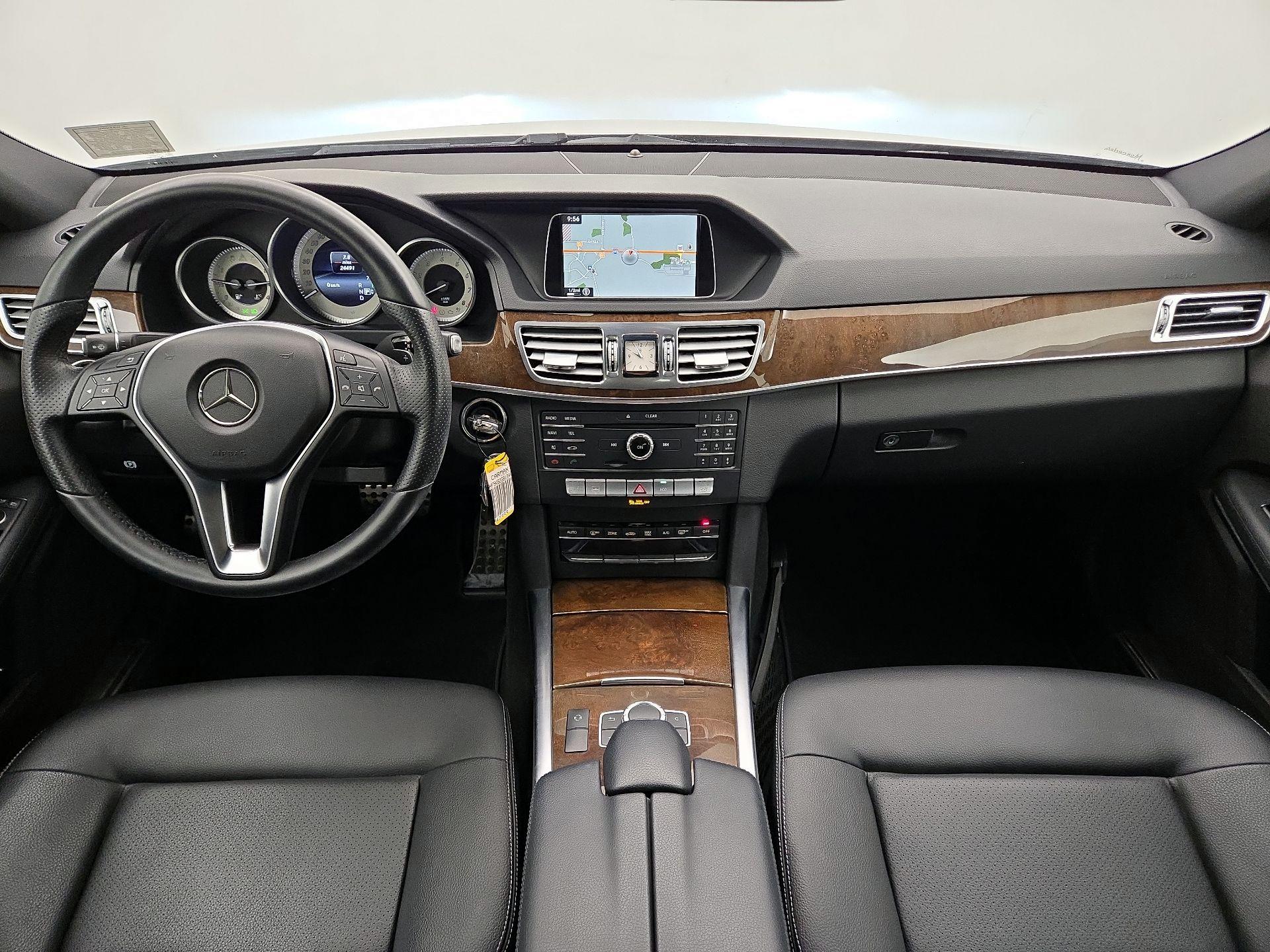 Thumbnail: 2016 Mercedes-Benz E-Class - 9