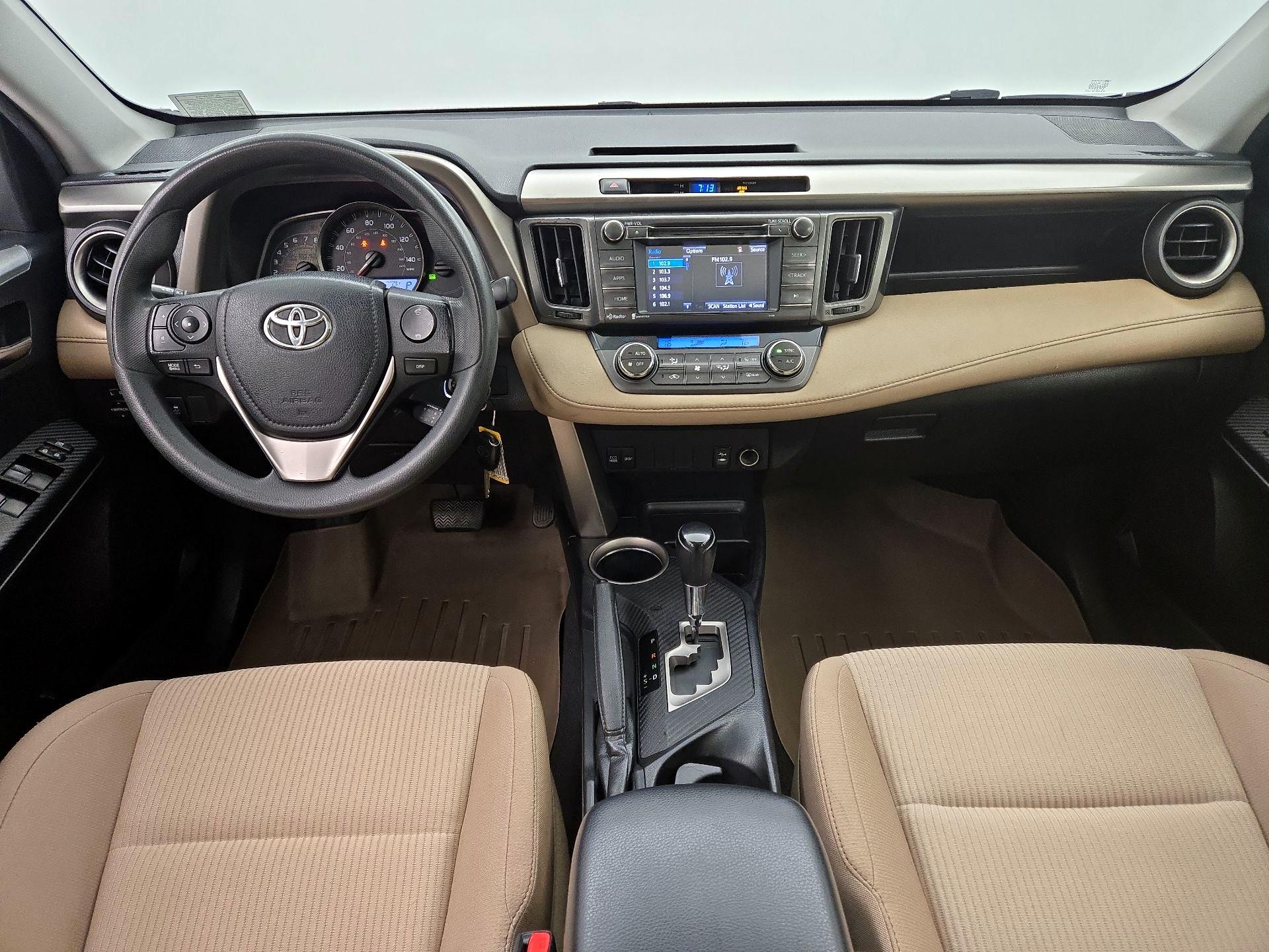 Thumbnail: 2015 Toyota RAV4 - 9