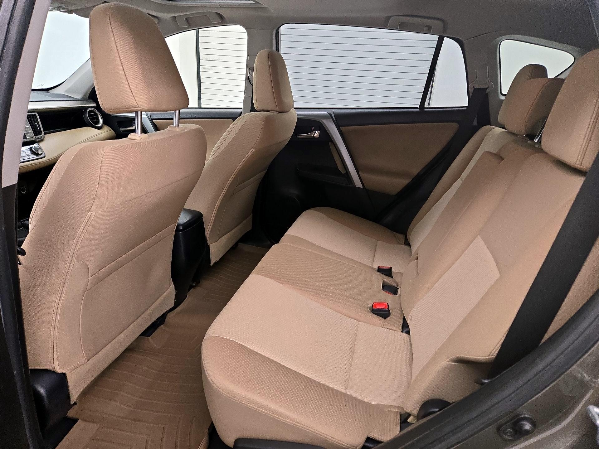 Thumbnail: 2015 Toyota RAV4 - 18