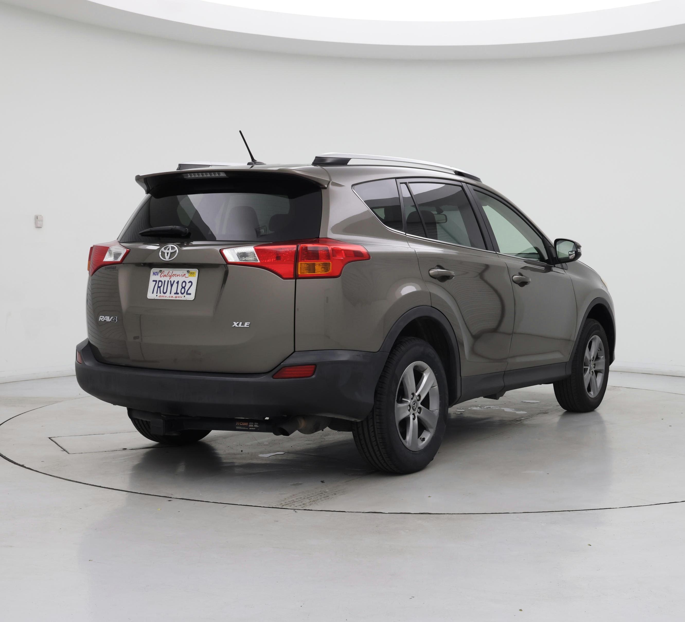 Thumbnail: 2015 Toyota RAV4 - 8