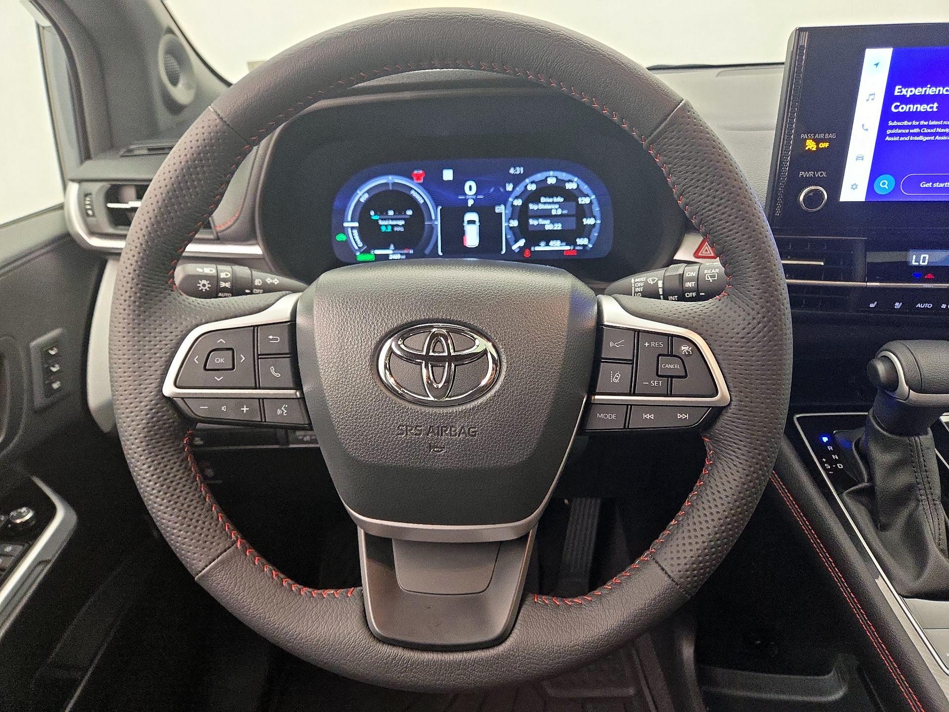 Thumbnail: 2025 Toyota Sienna - 10