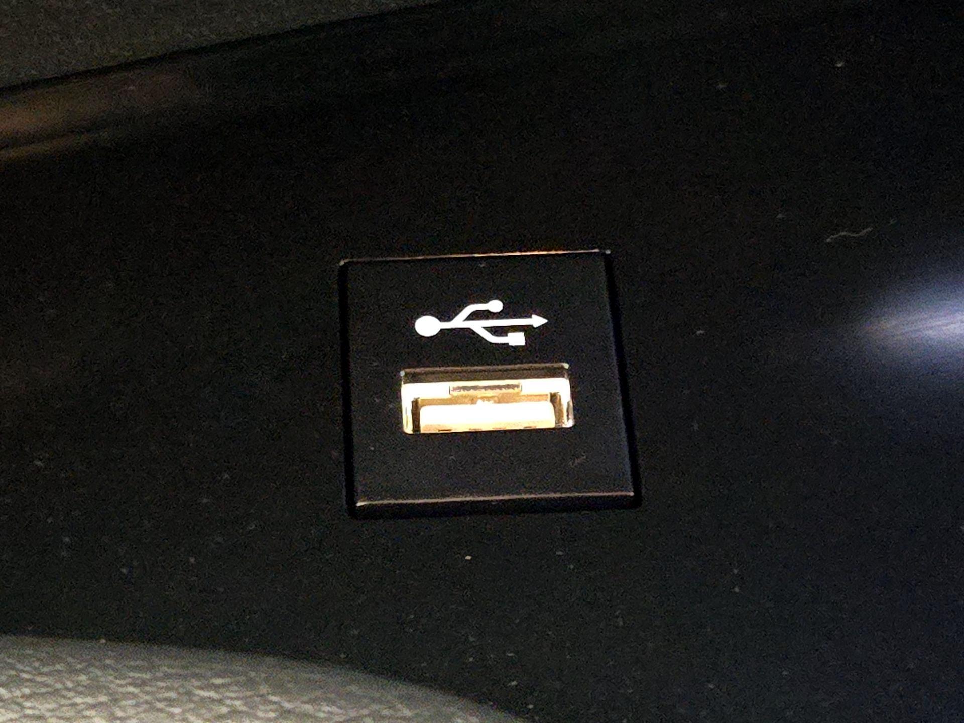 Thumbnail: 2025 Toyota Sienna - 19