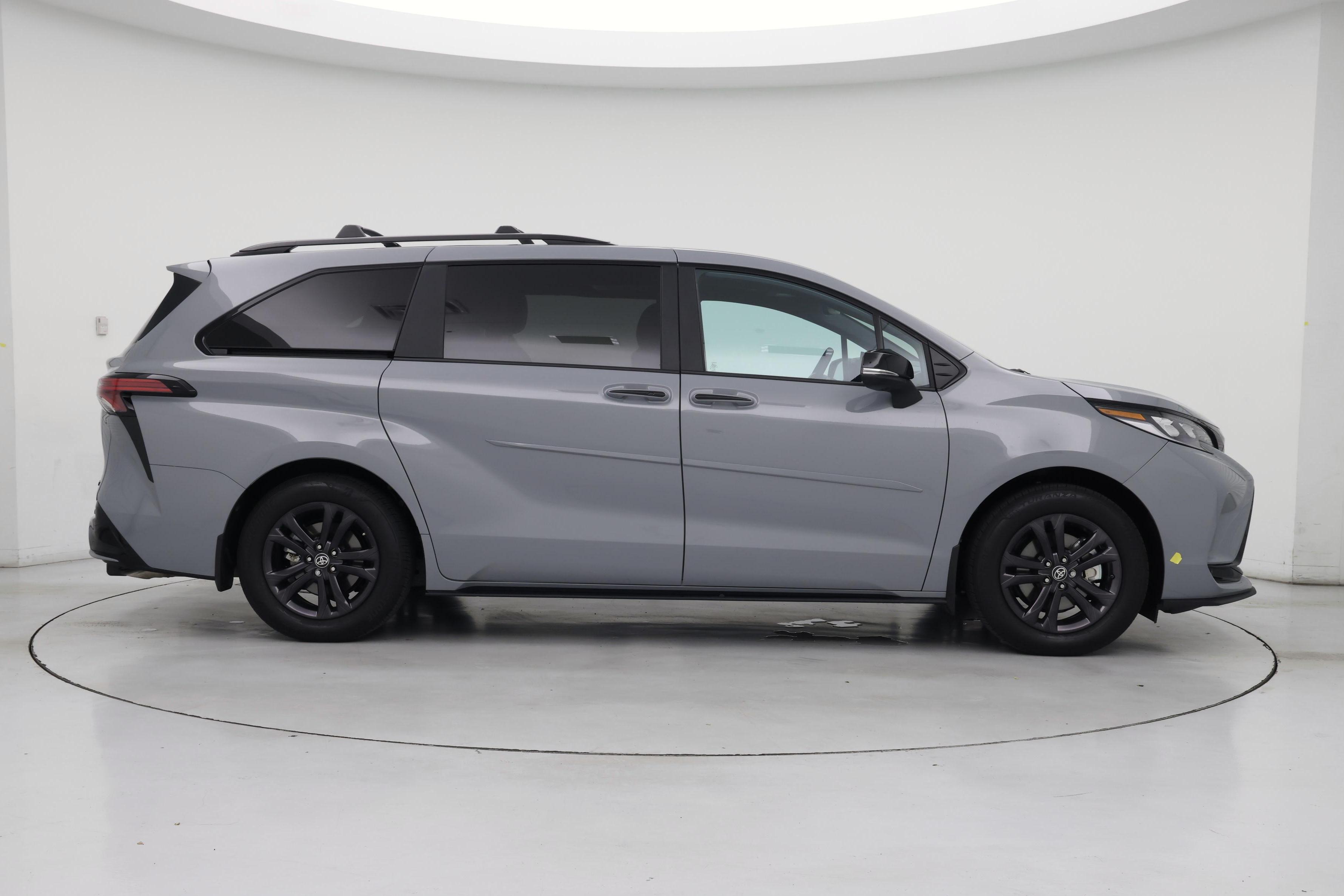 Thumbnail: 2025 Toyota Sienna - 7