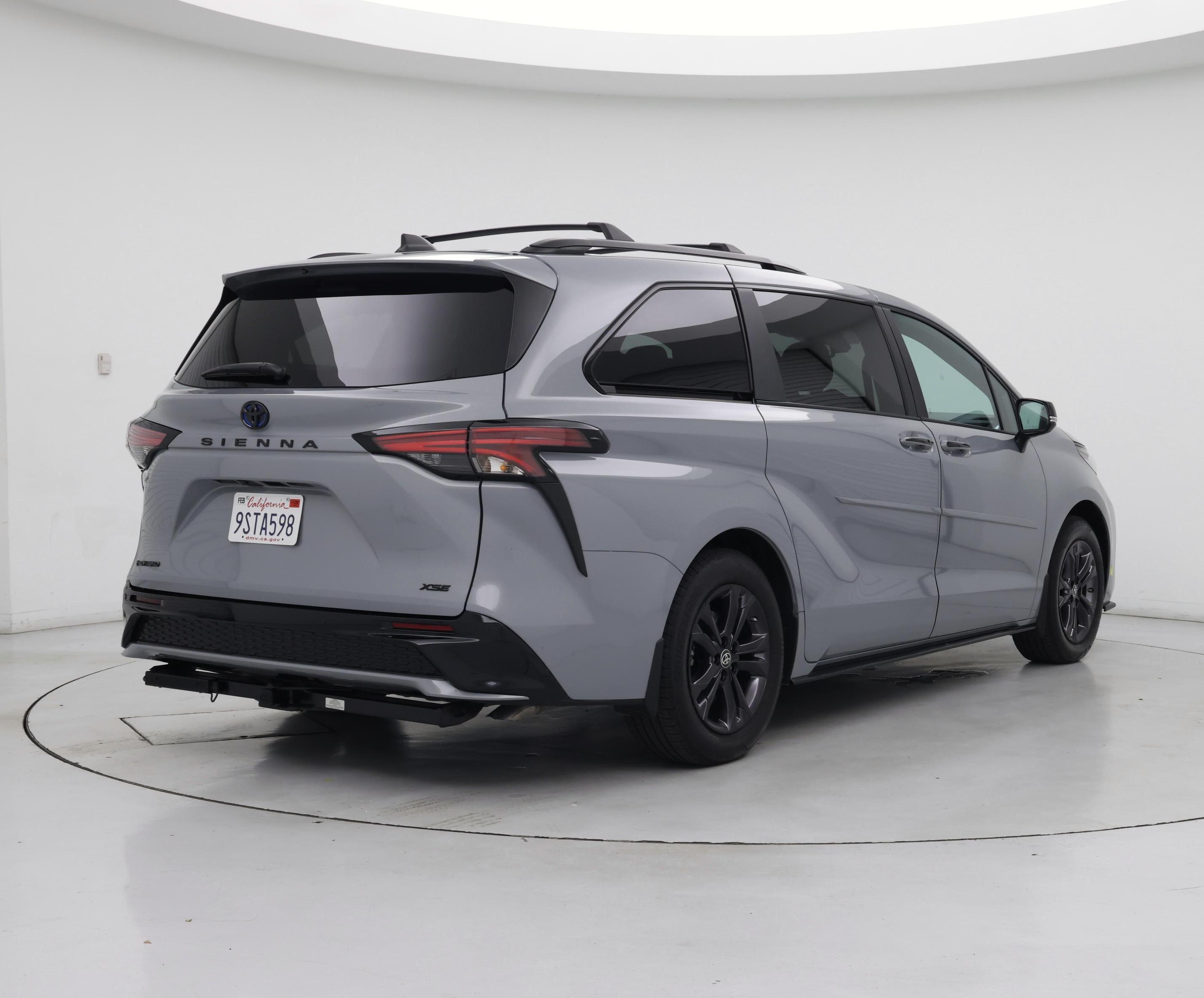 Thumbnail: 2025 Toyota Sienna - 8