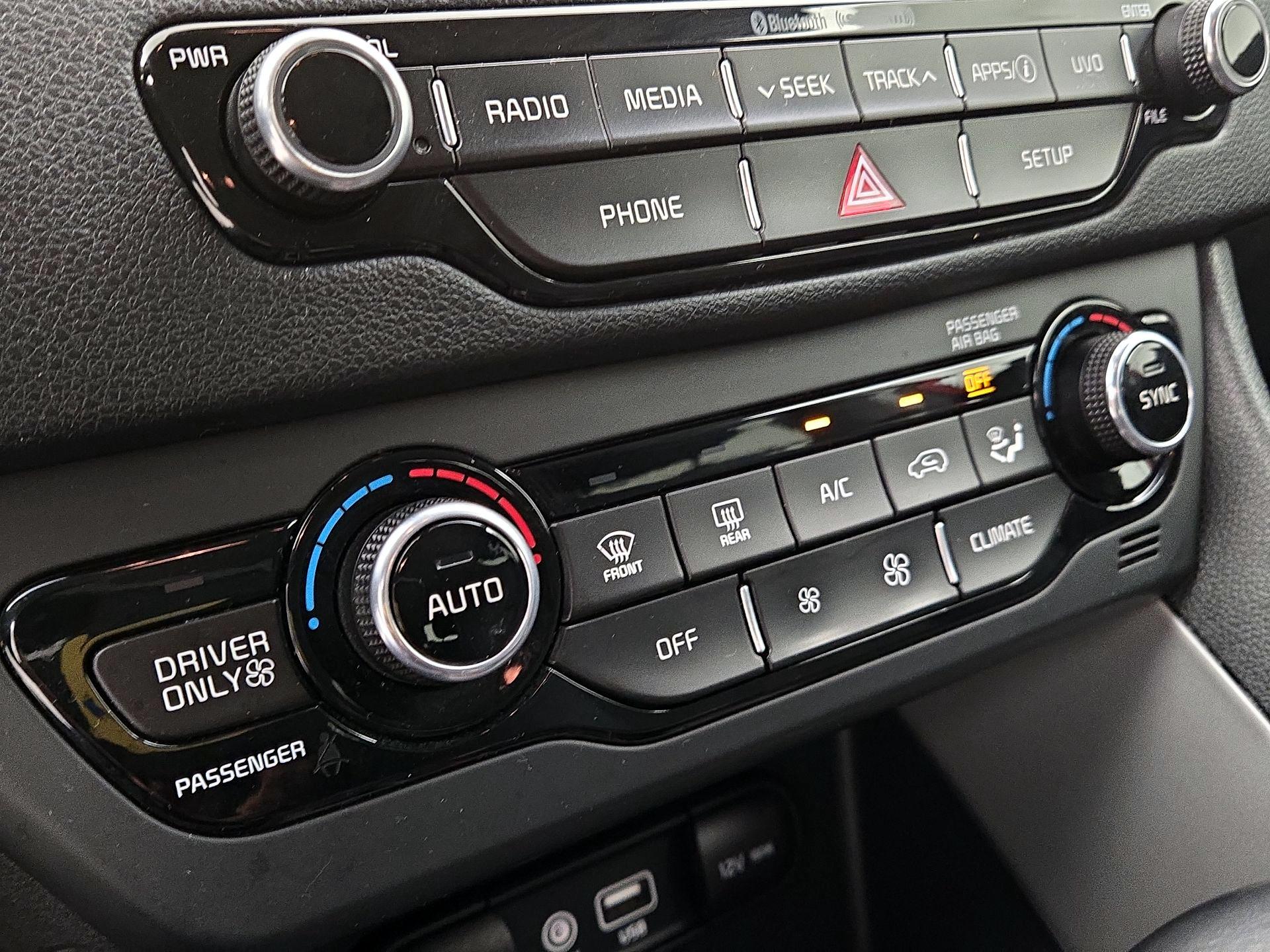 Thumbnail: 2019 Kia Niro - 16