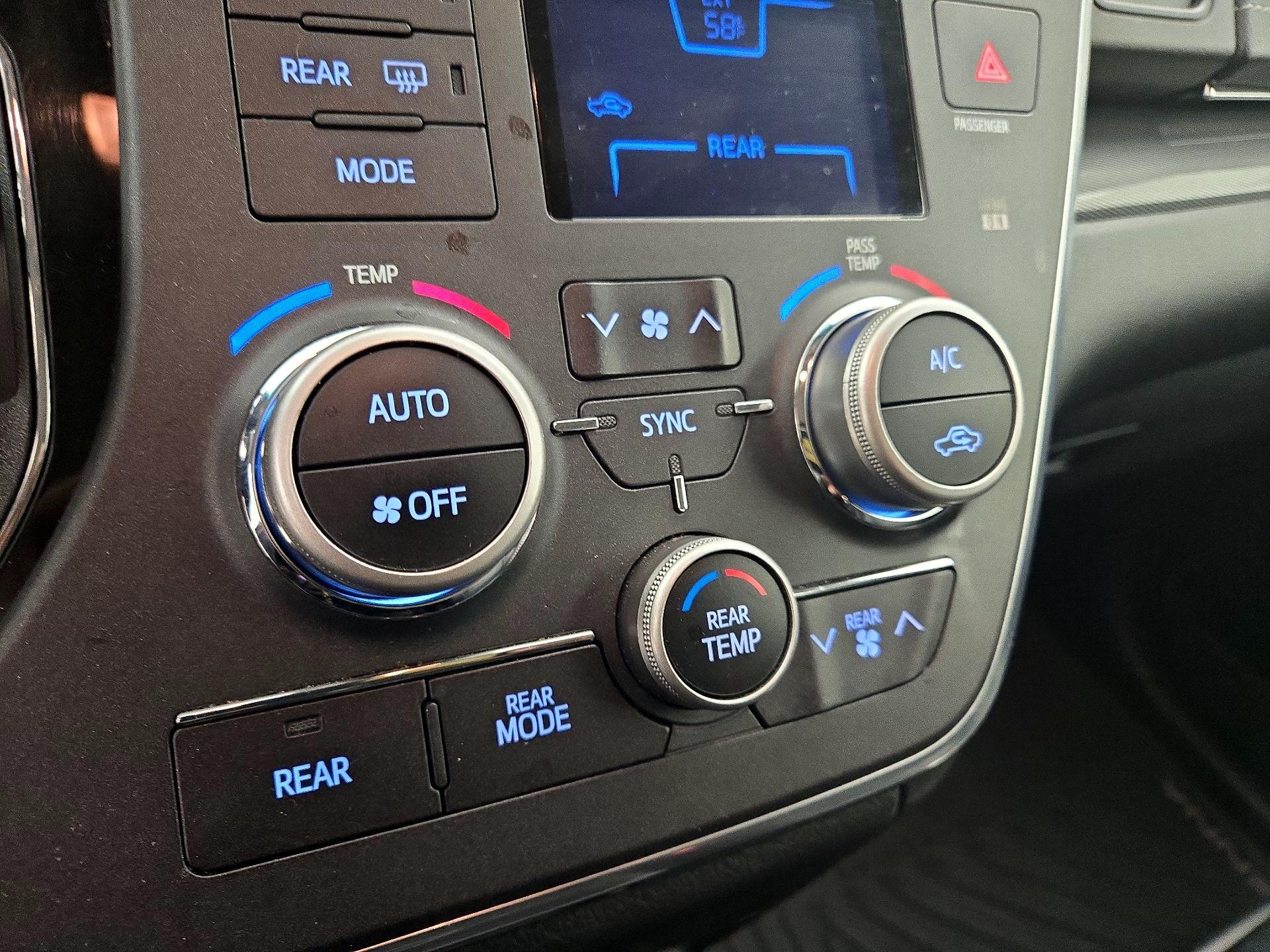 Thumbnail: 2015 Toyota Sienna - 16