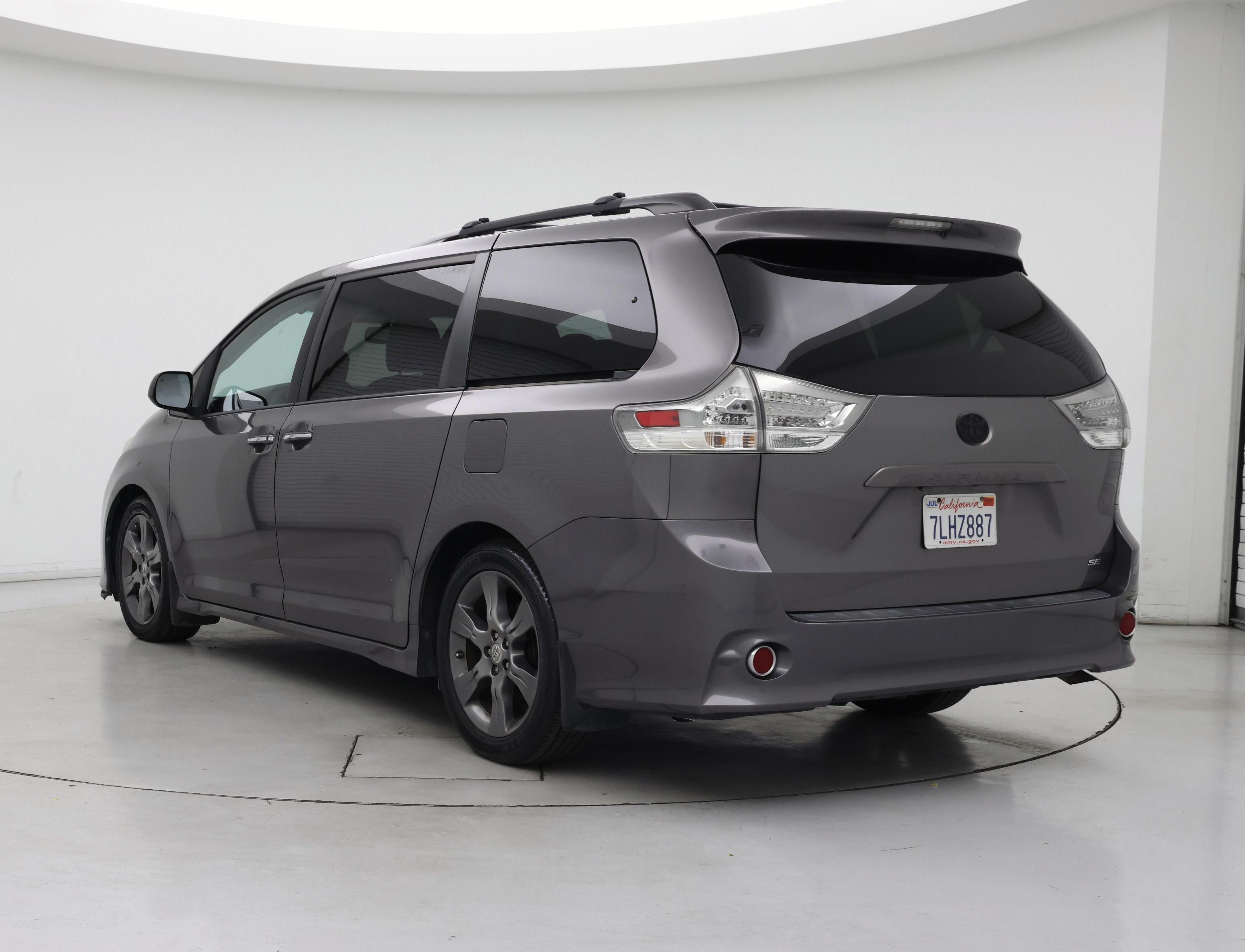 Thumbnail: 2015 Toyota Sienna - 2