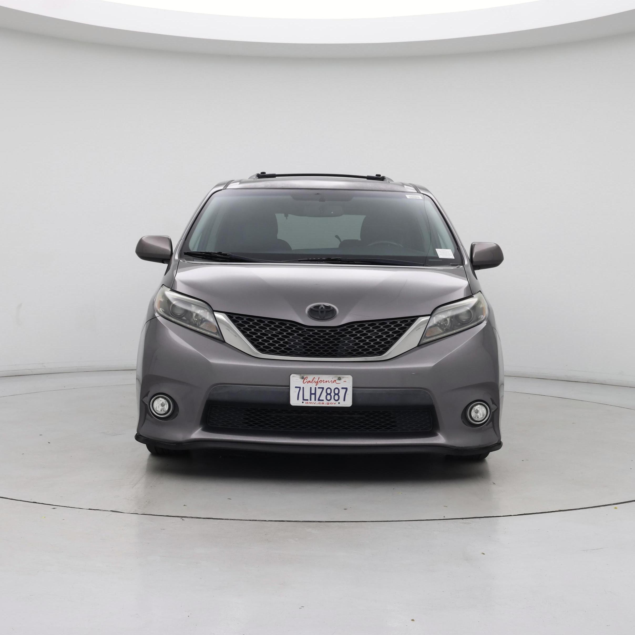 Thumbnail: 2015 Toyota Sienna - 5